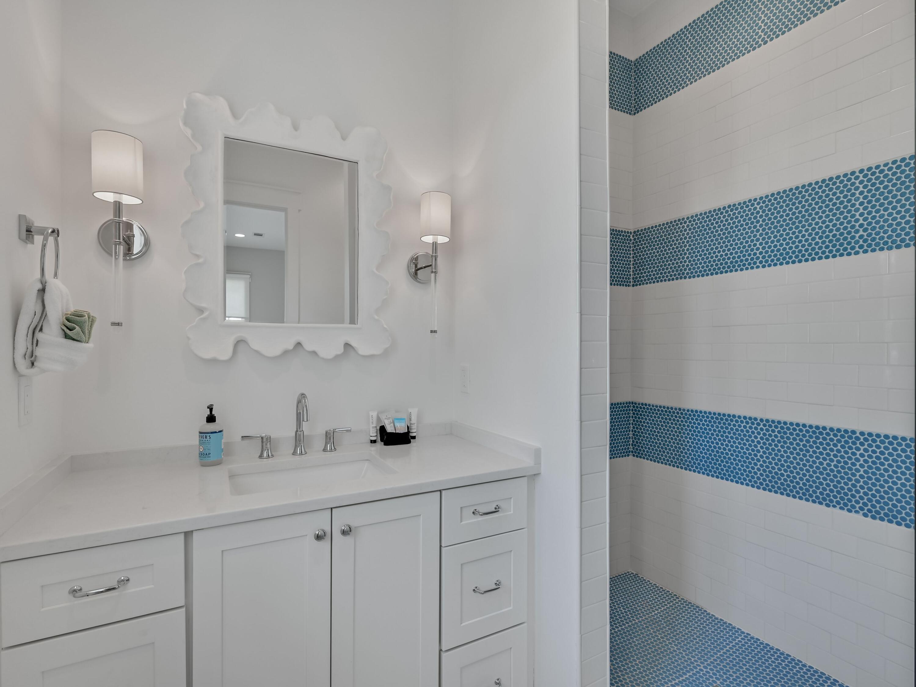 LAKESIDE AT BLUE MOUNTAIN BEACH - Residential