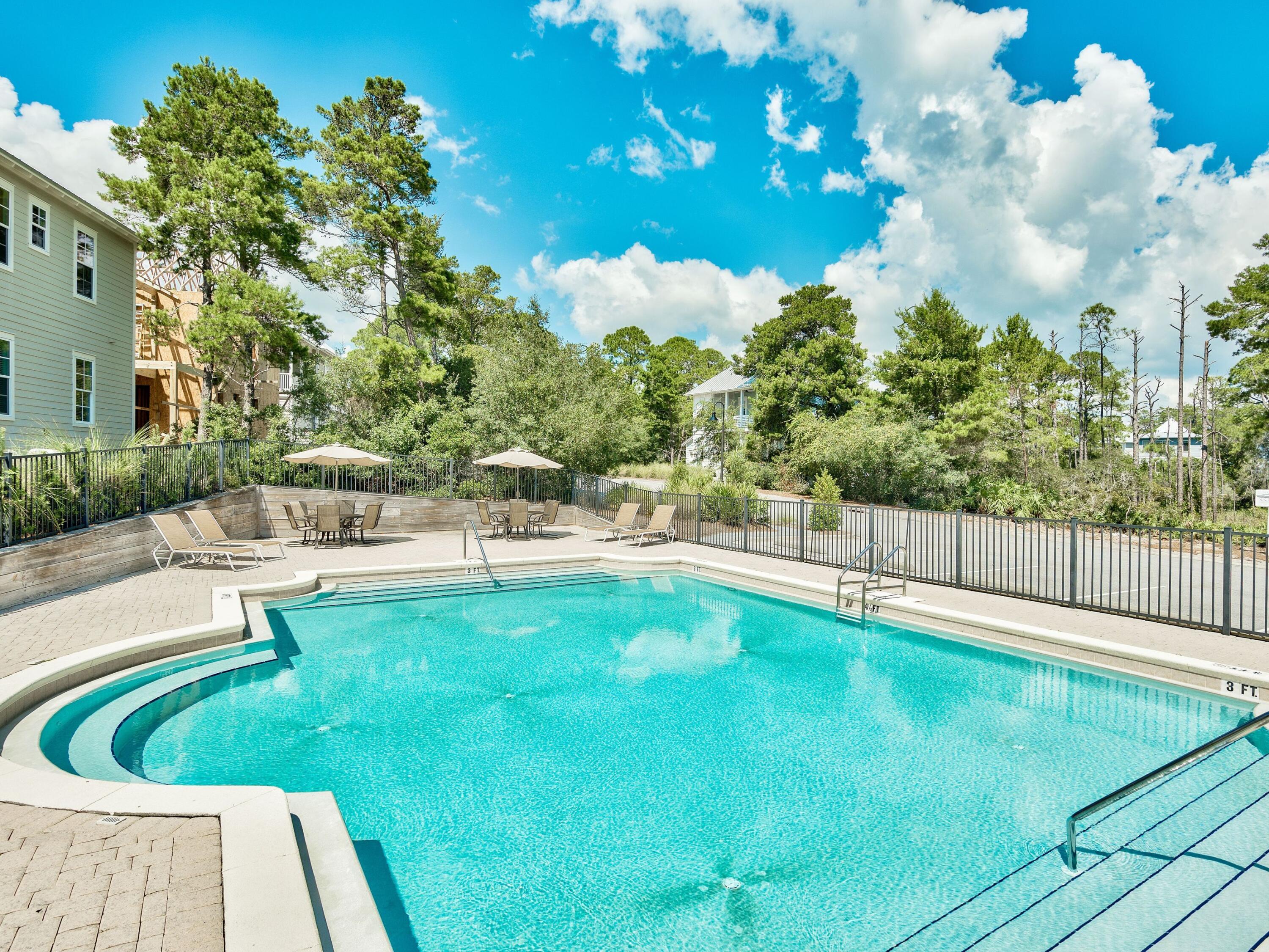 LAKESIDE AT BLUE MOUNTAIN BEACH - Residential