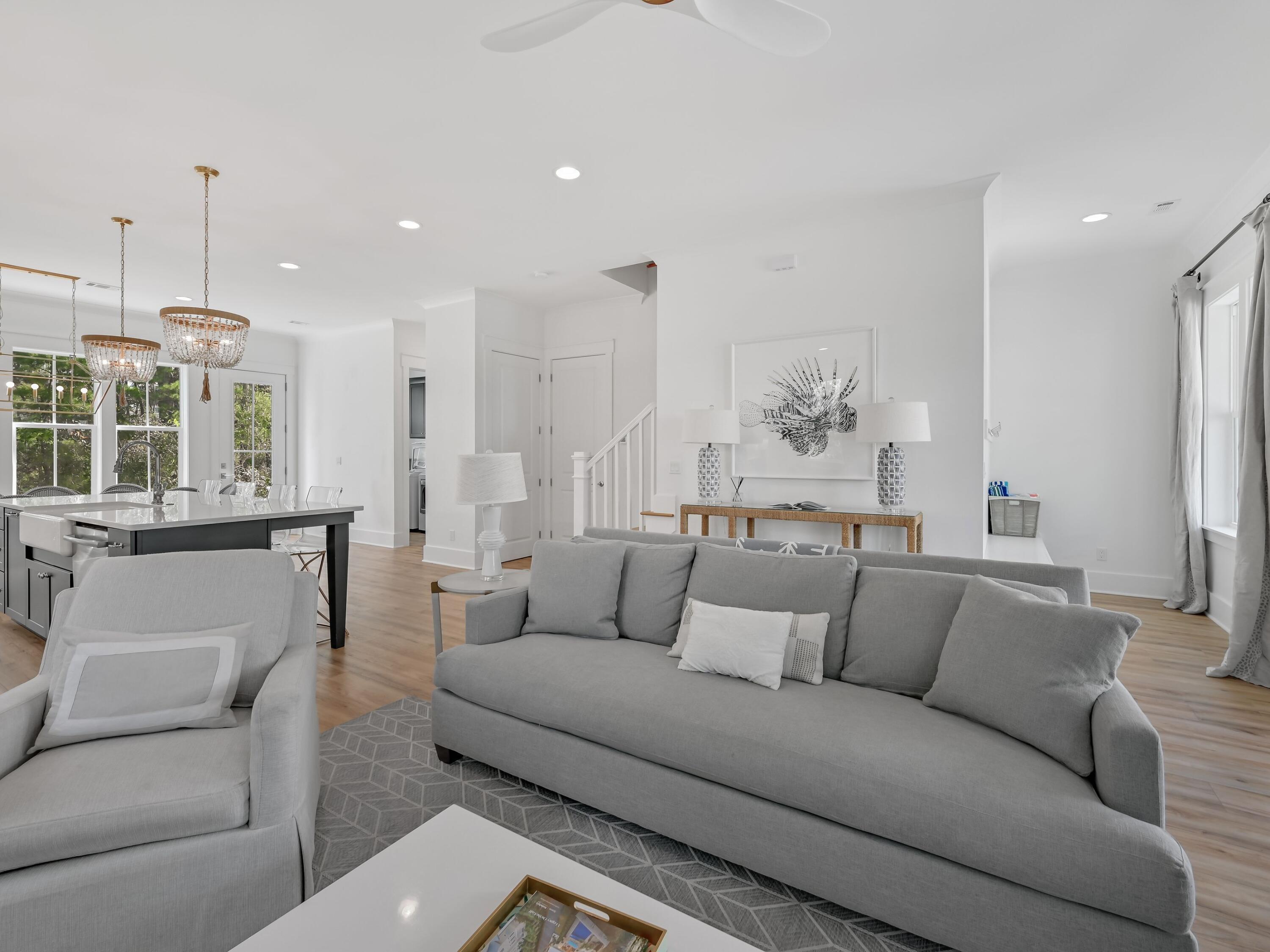 LAKESIDE AT BLUE MOUNTAIN BEACH - Residential