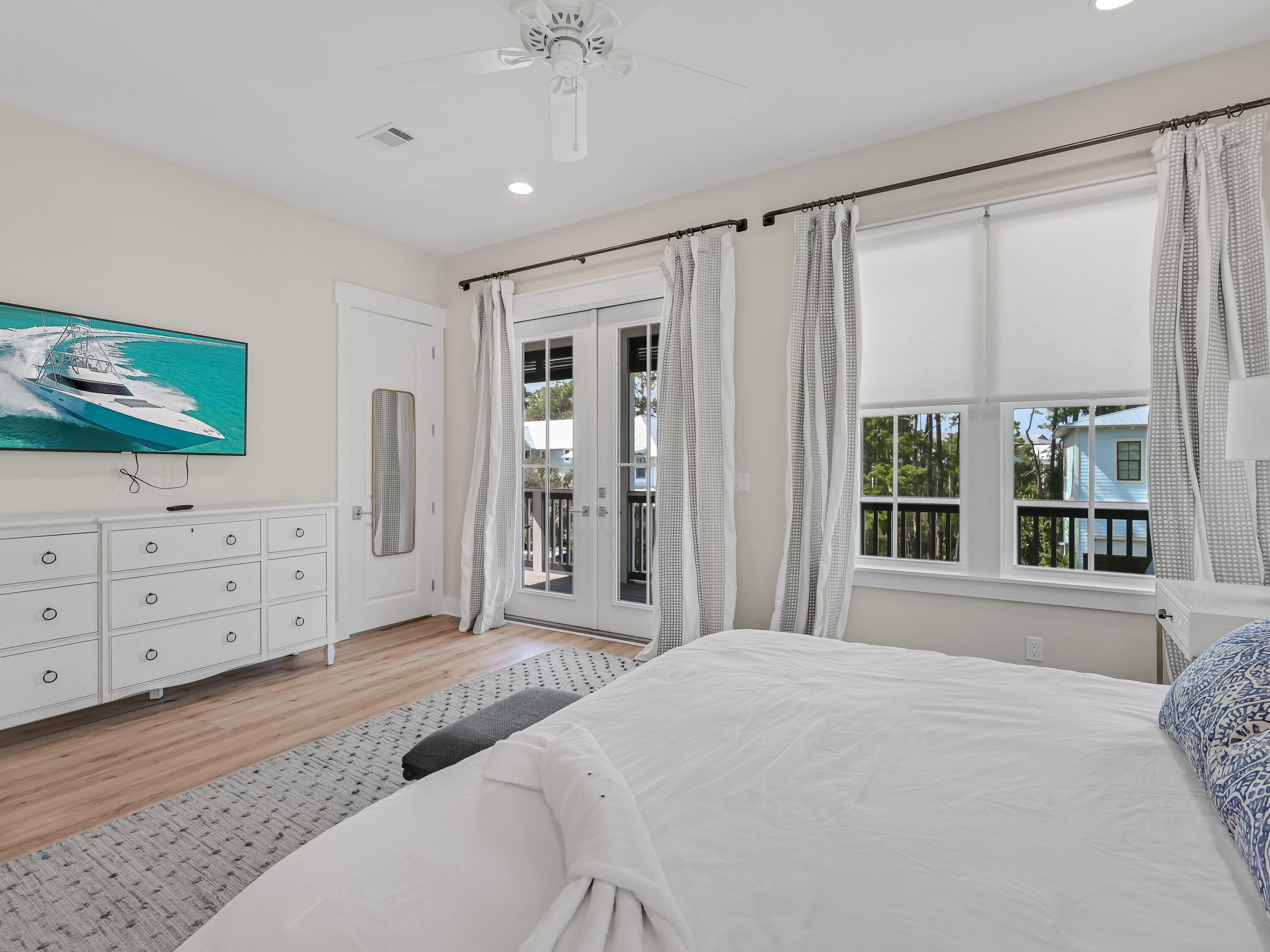 LAKESIDE AT BLUE MOUNTAIN BEACH - Residential