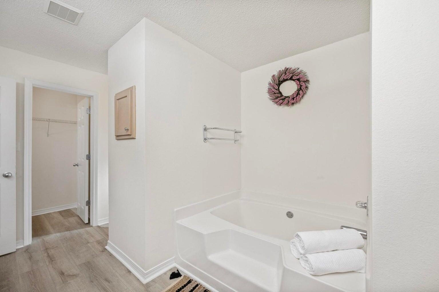 IRON GATE - Residential Lease