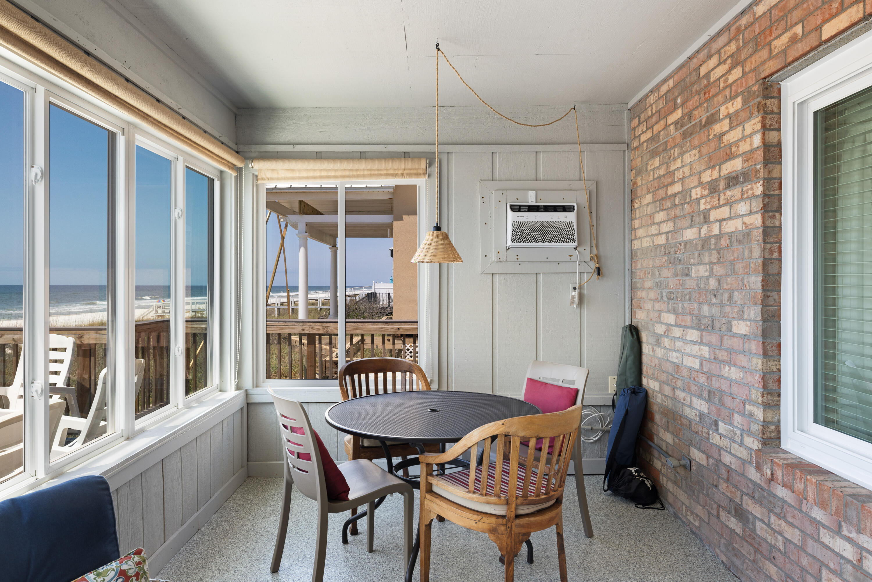 SUNNYSIDE - Residential