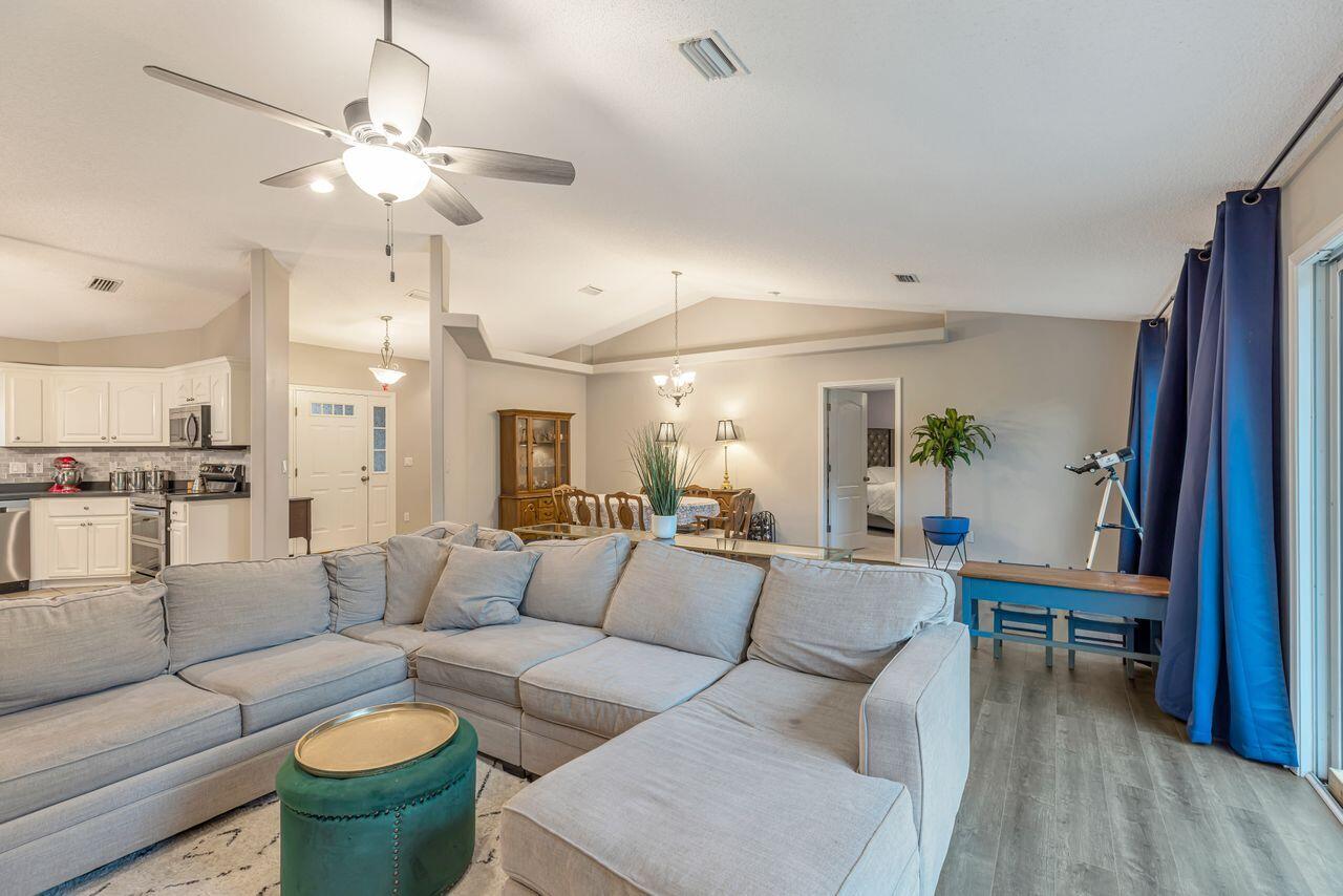 HOLLEY BY THE SEA - Residential