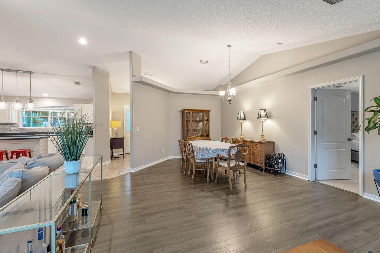 HOLLEY BY THE SEA - Residential