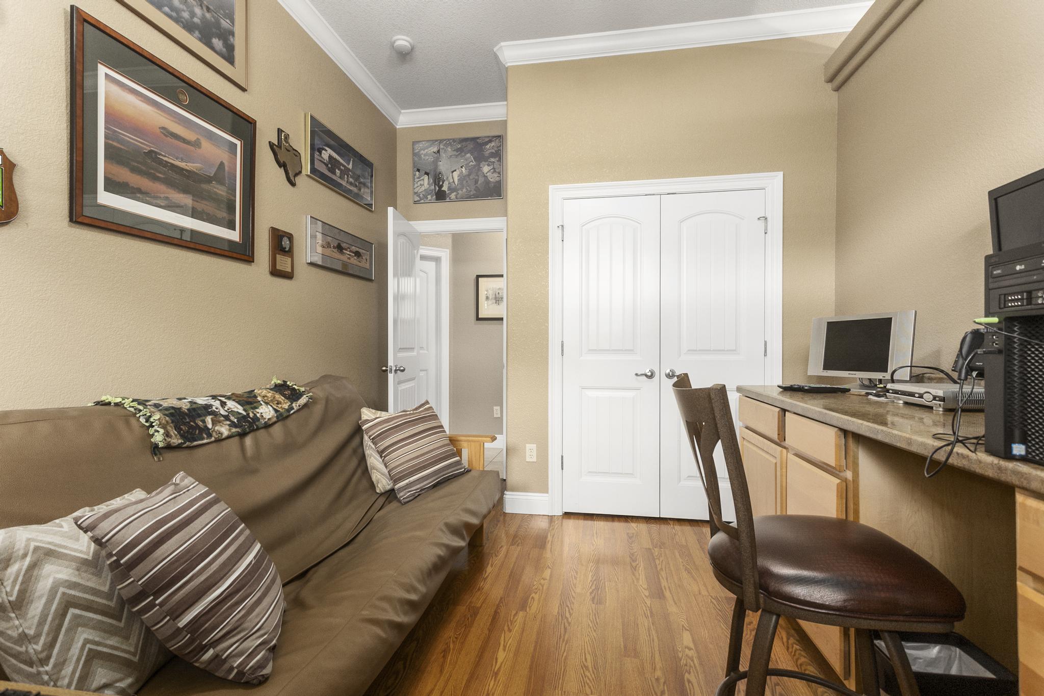 HOLLEY BY THE SEA - Residential