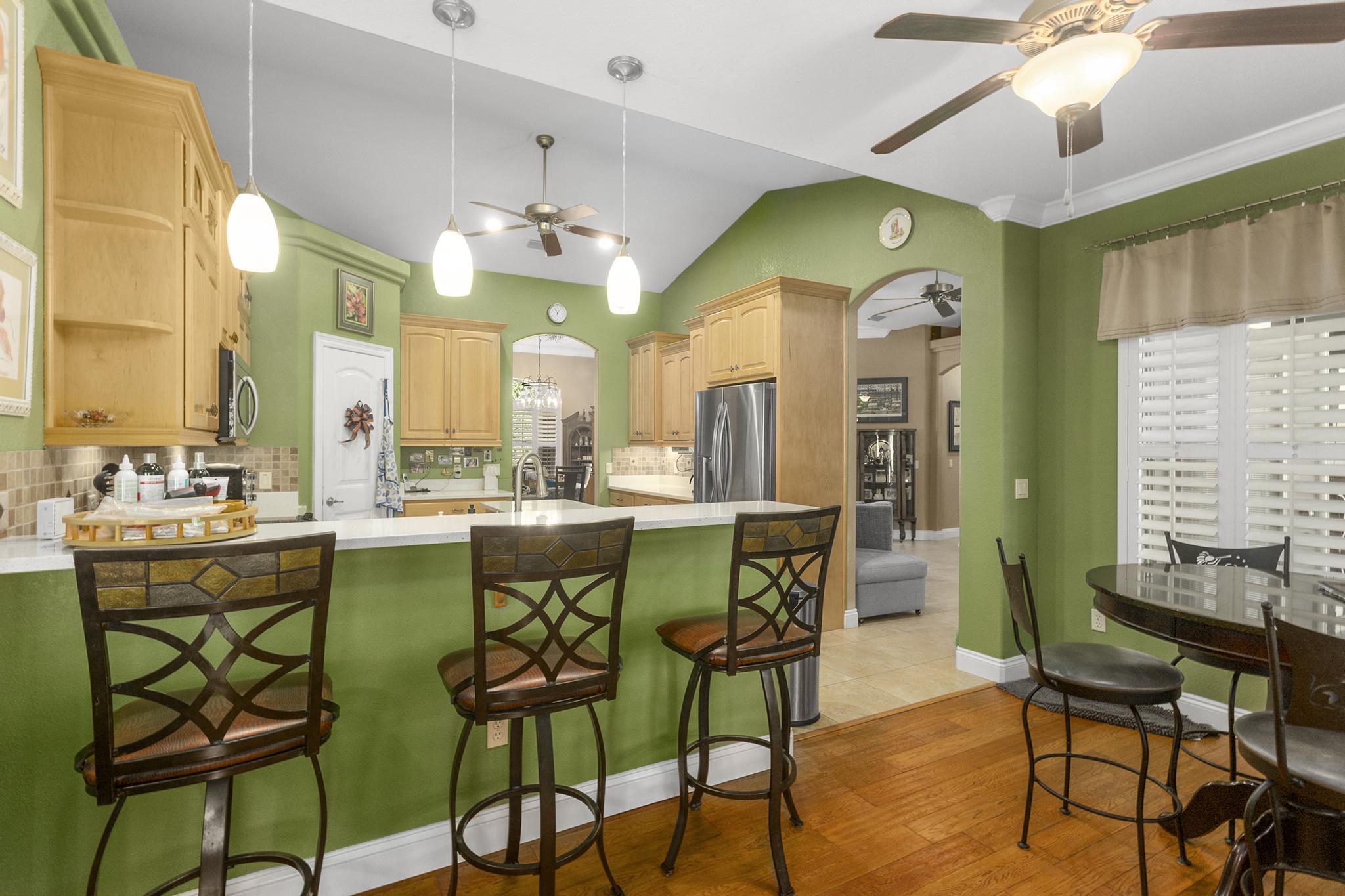 HOLLEY BY THE SEA - Residential