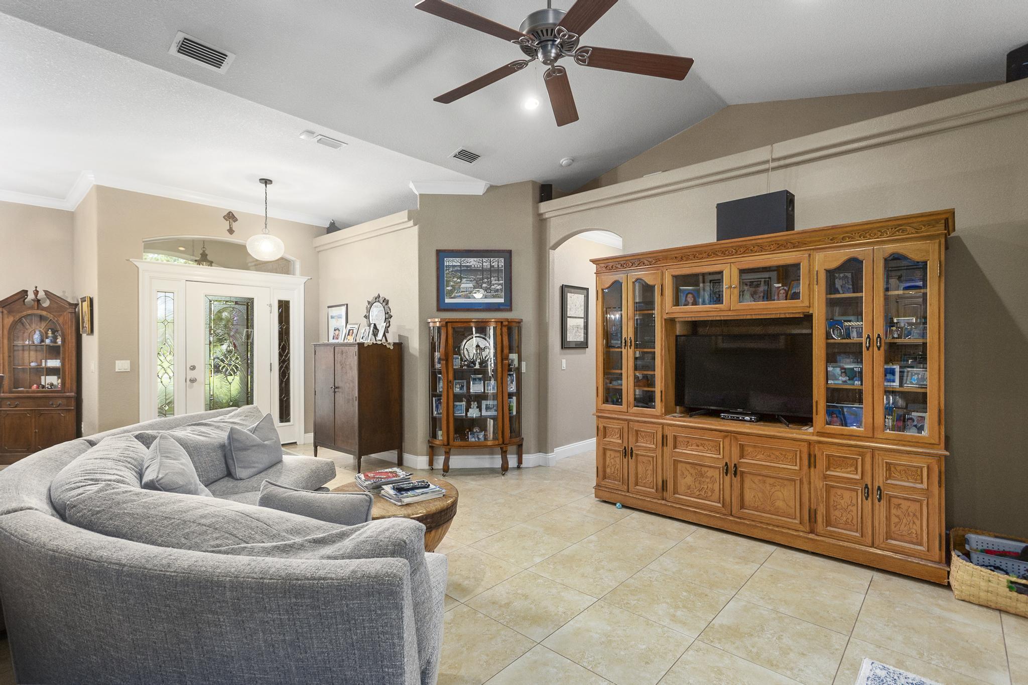 HOLLEY BY THE SEA - Residential