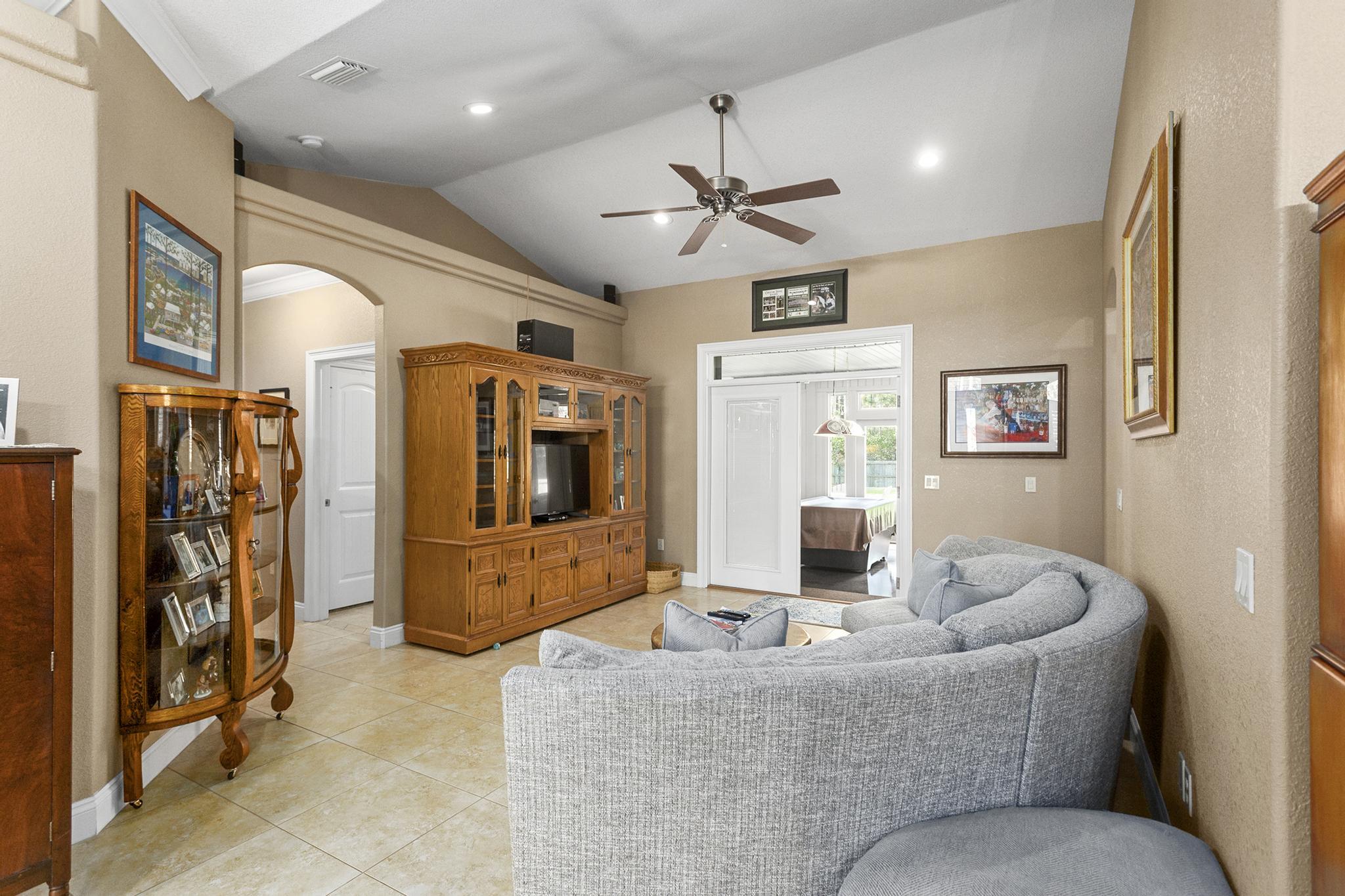 HOLLEY BY THE SEA - Residential