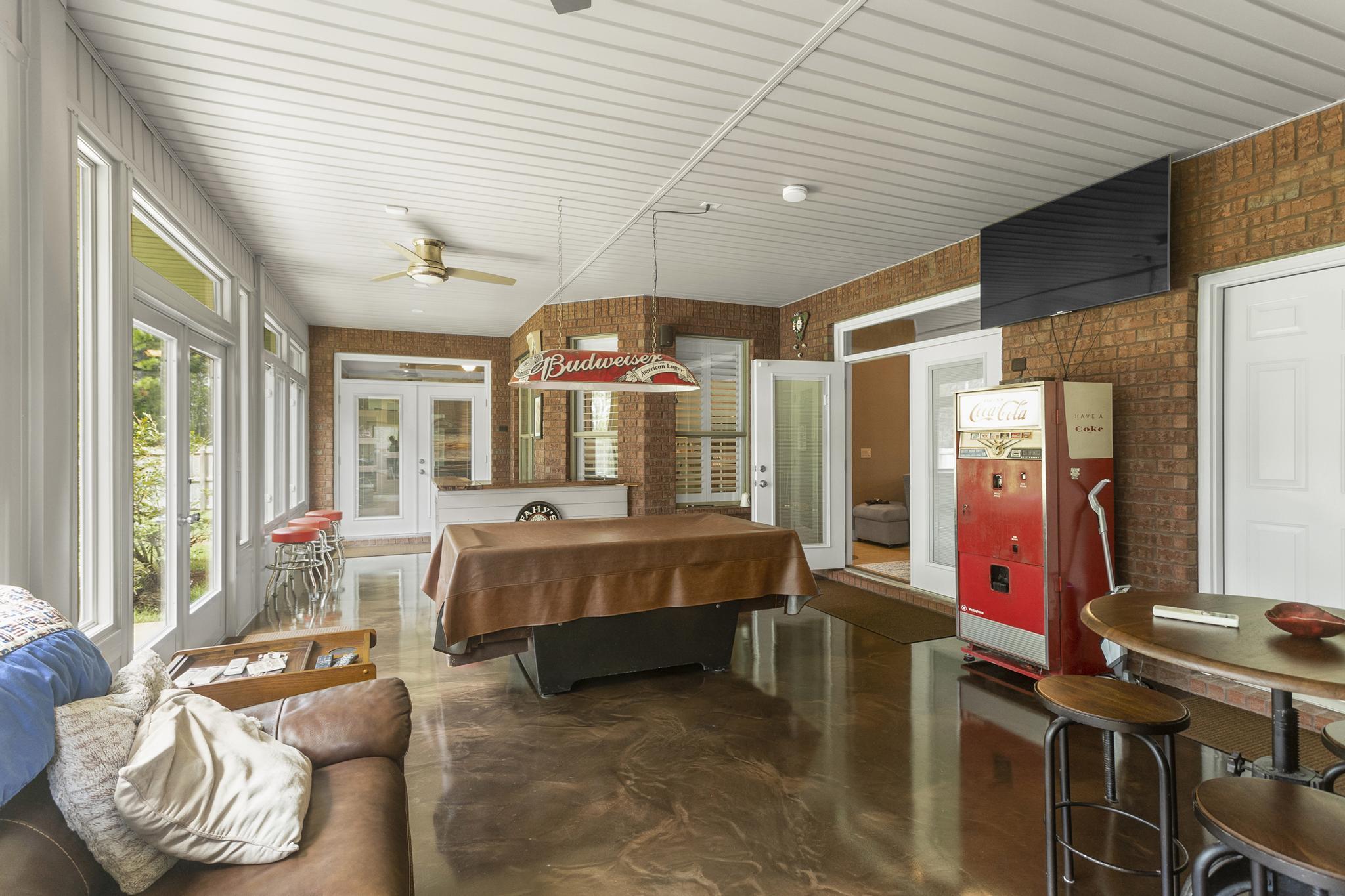 HOLLEY BY THE SEA - Residential