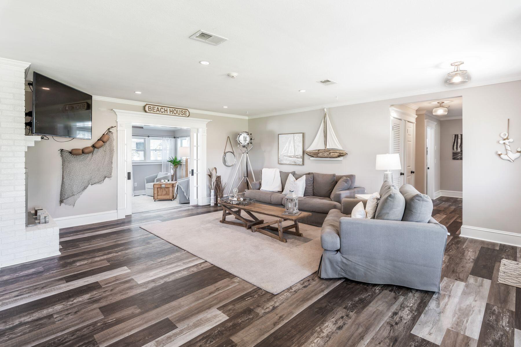 DIAMOND HEAD SEC OF LAKESIDE - Residential