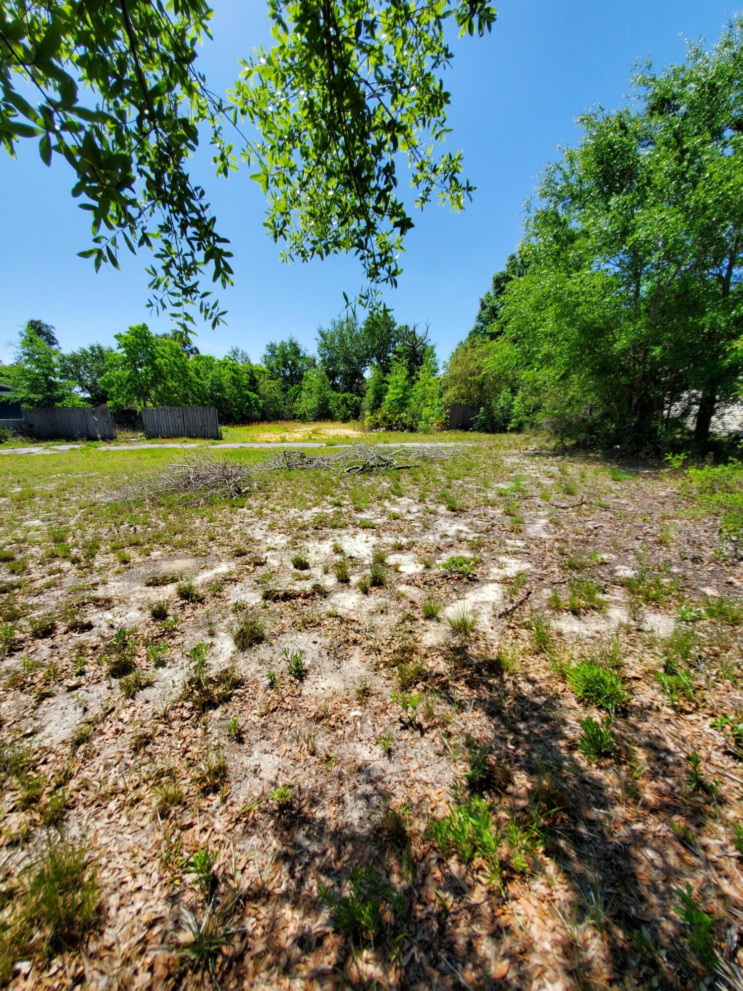 NAVARRE 2ND ADD - Land