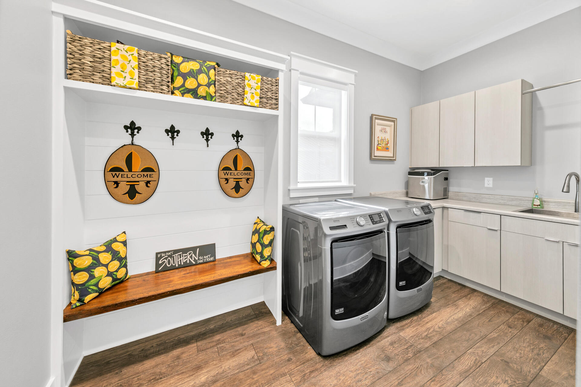 BAY OAKS S/D - Residential
