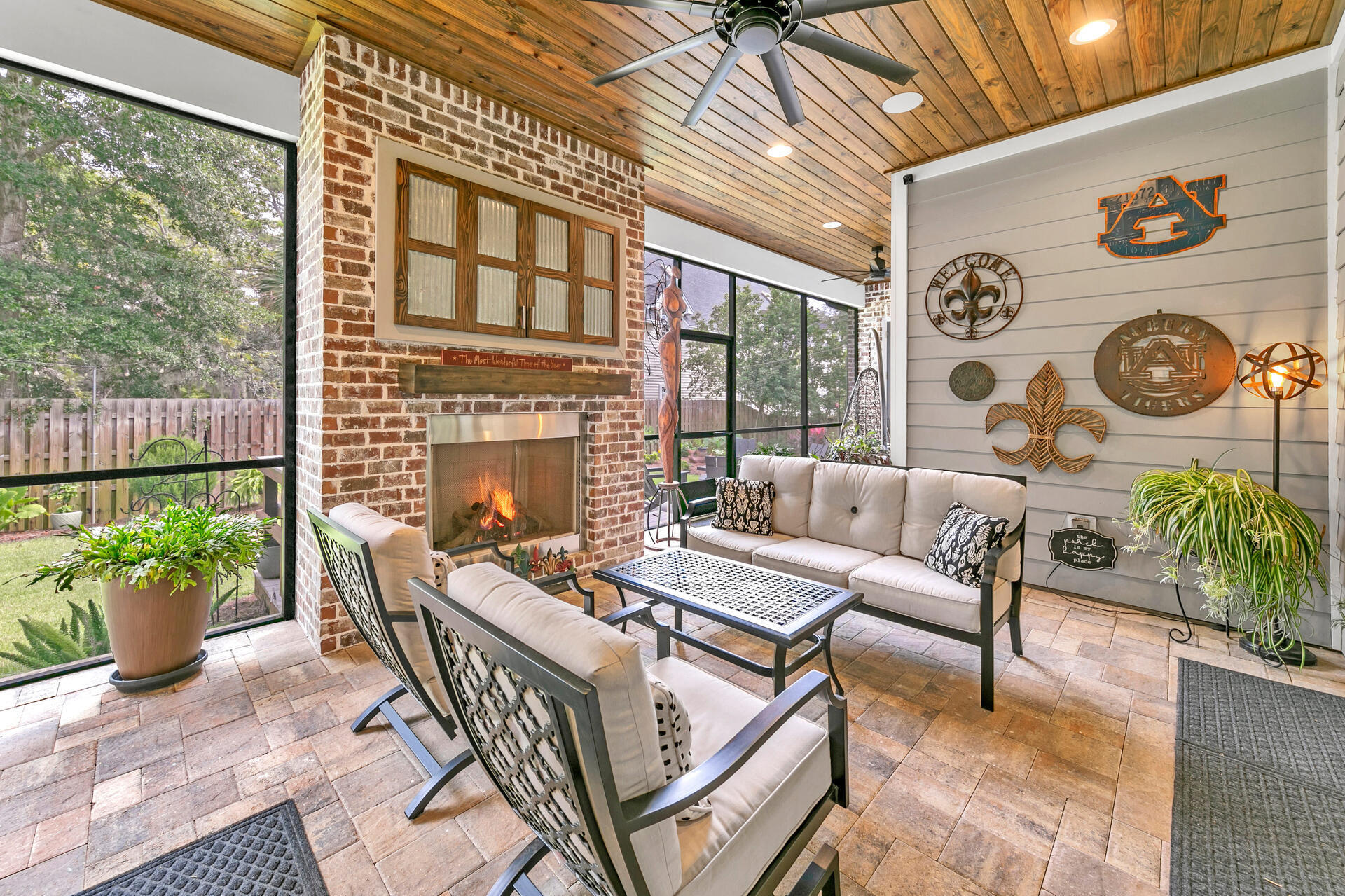BAY OAKS S/D - Residential