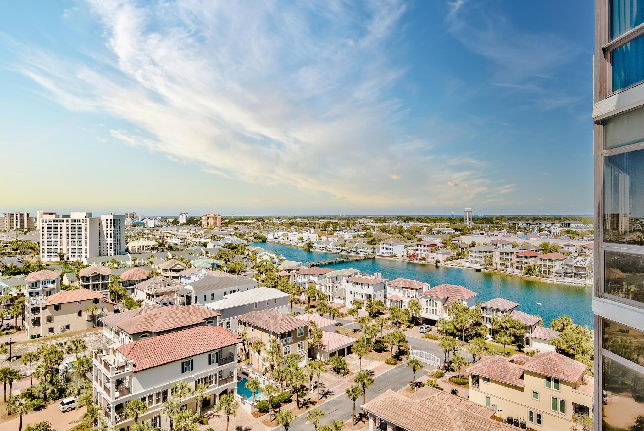 REGENCY TOWERS - Residential