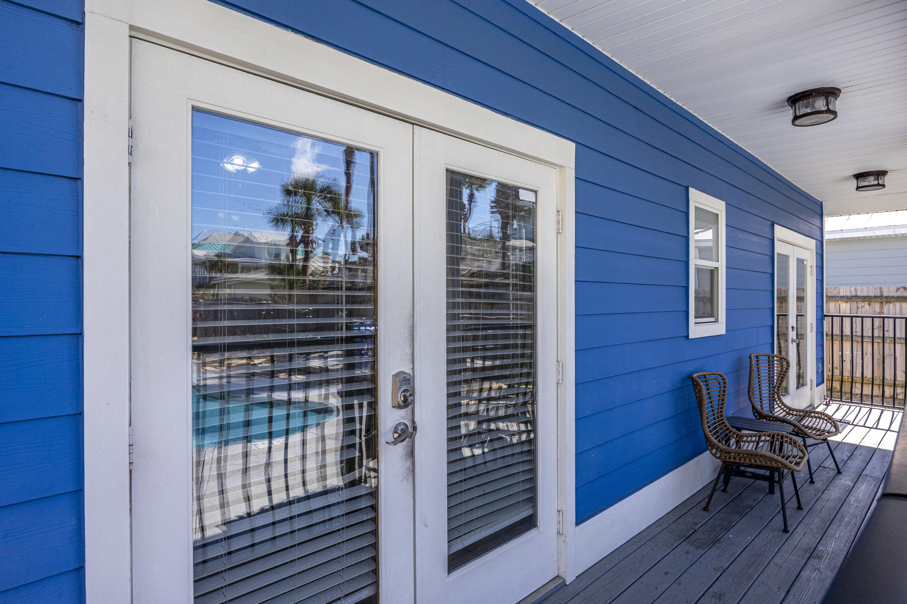 CRYSTAL BEACH - Residential