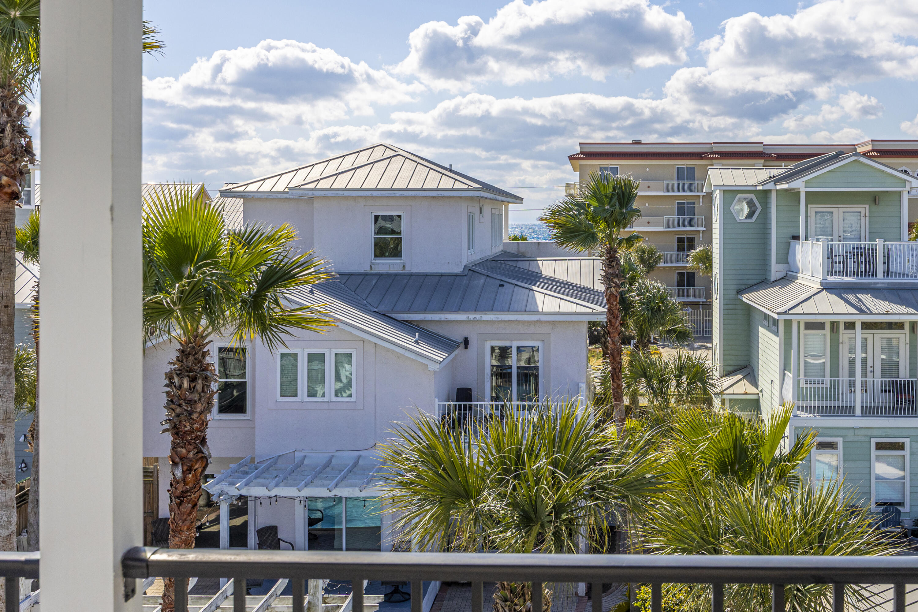 CRYSTAL BEACH - Residential