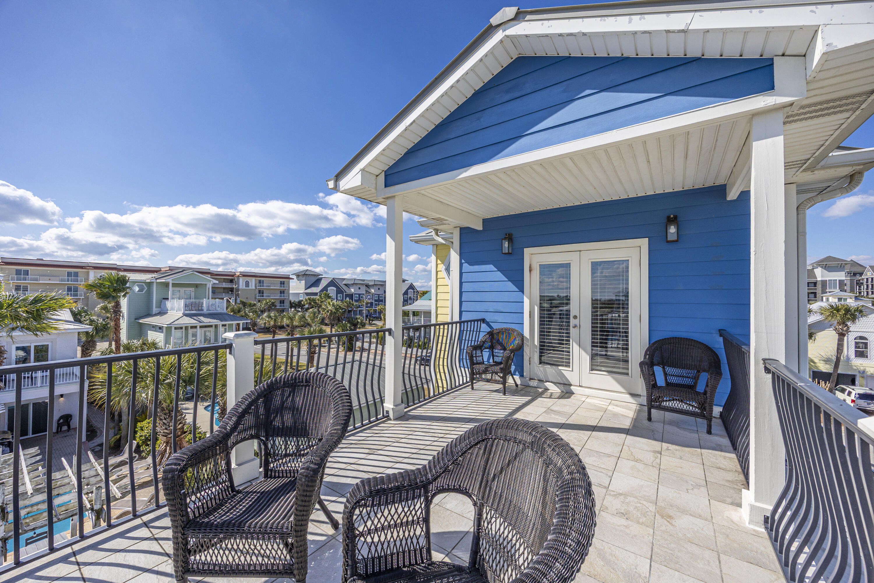 CRYSTAL BEACH - Residential