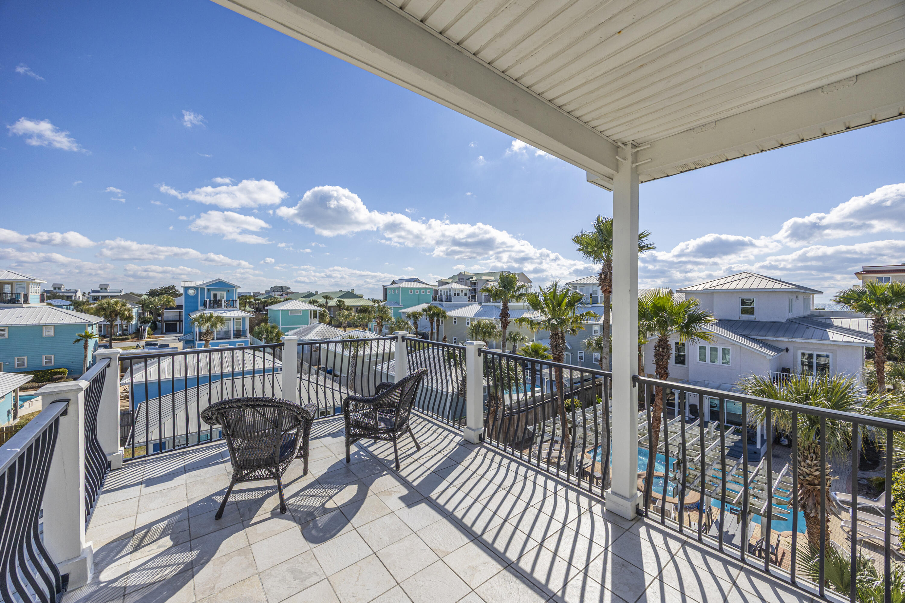 CRYSTAL BEACH - Residential