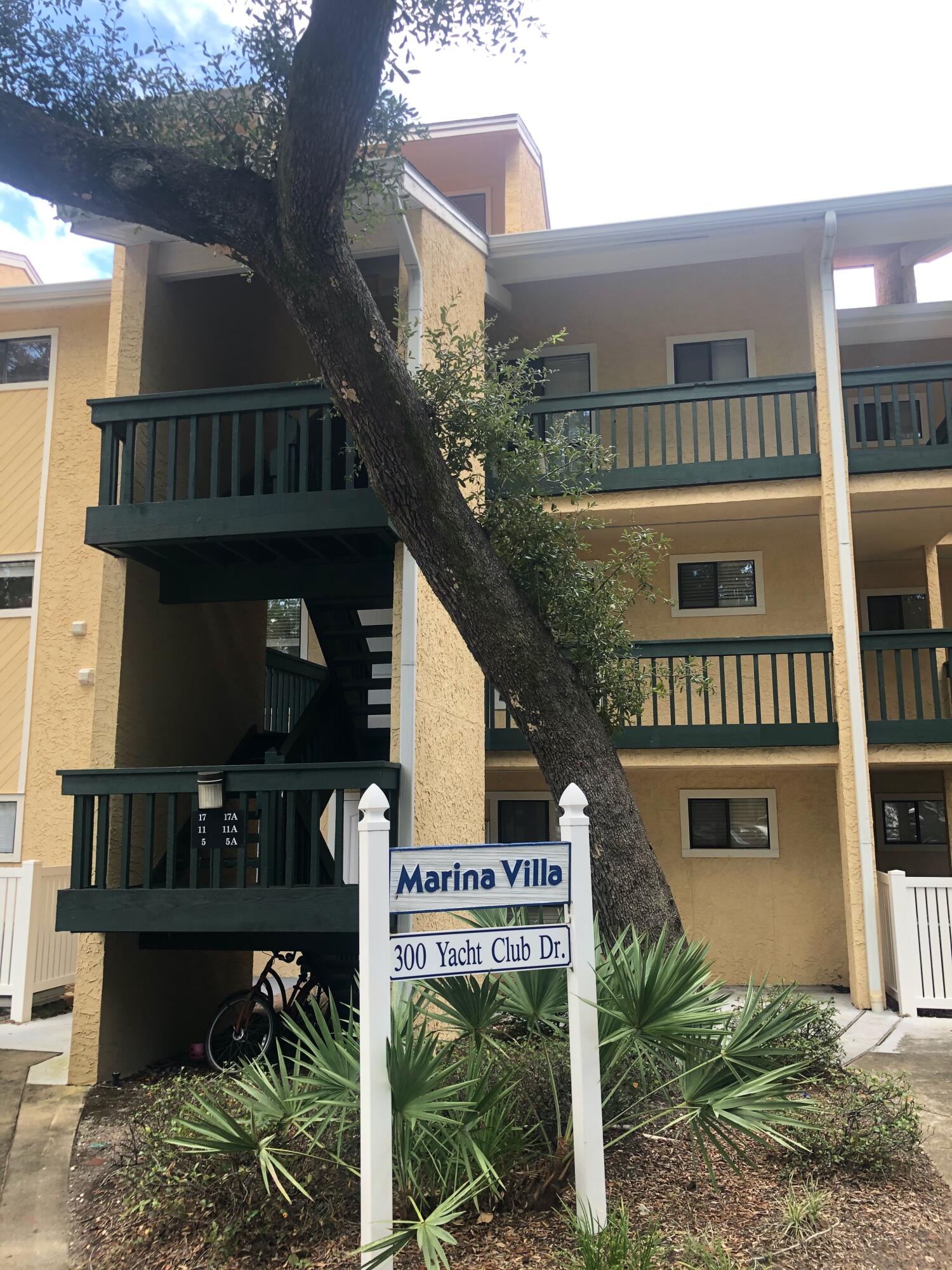 MARINA VILLAS CONDO AT BLUEWATER BAY - Residential Lease