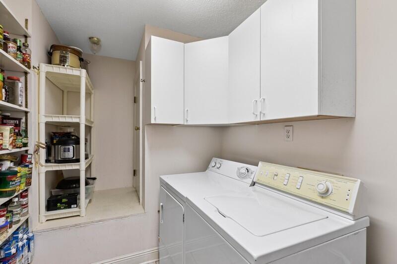 JONITA ESTATES - Residential