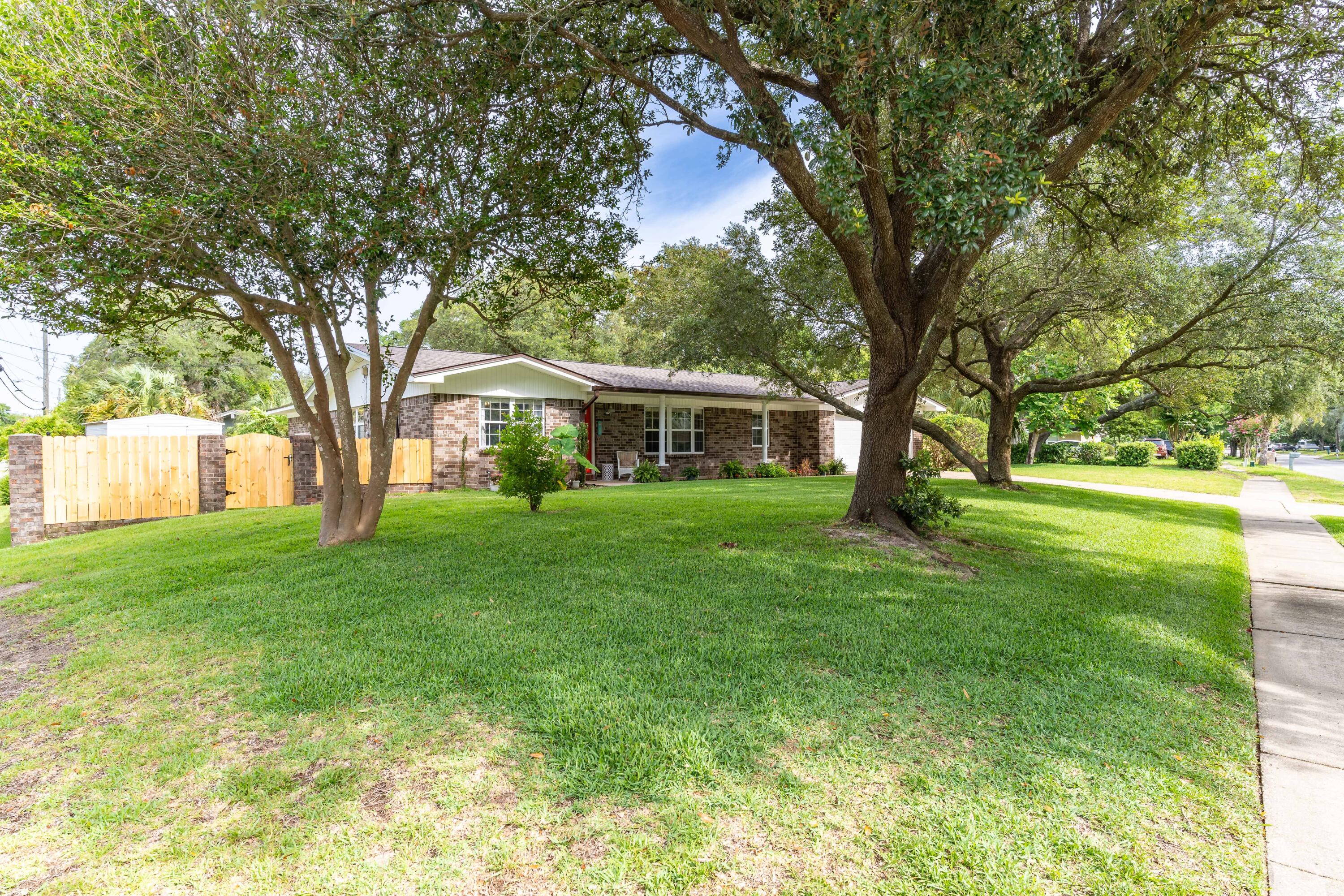 KENWOOD S/D 1ST ADDN - Residential