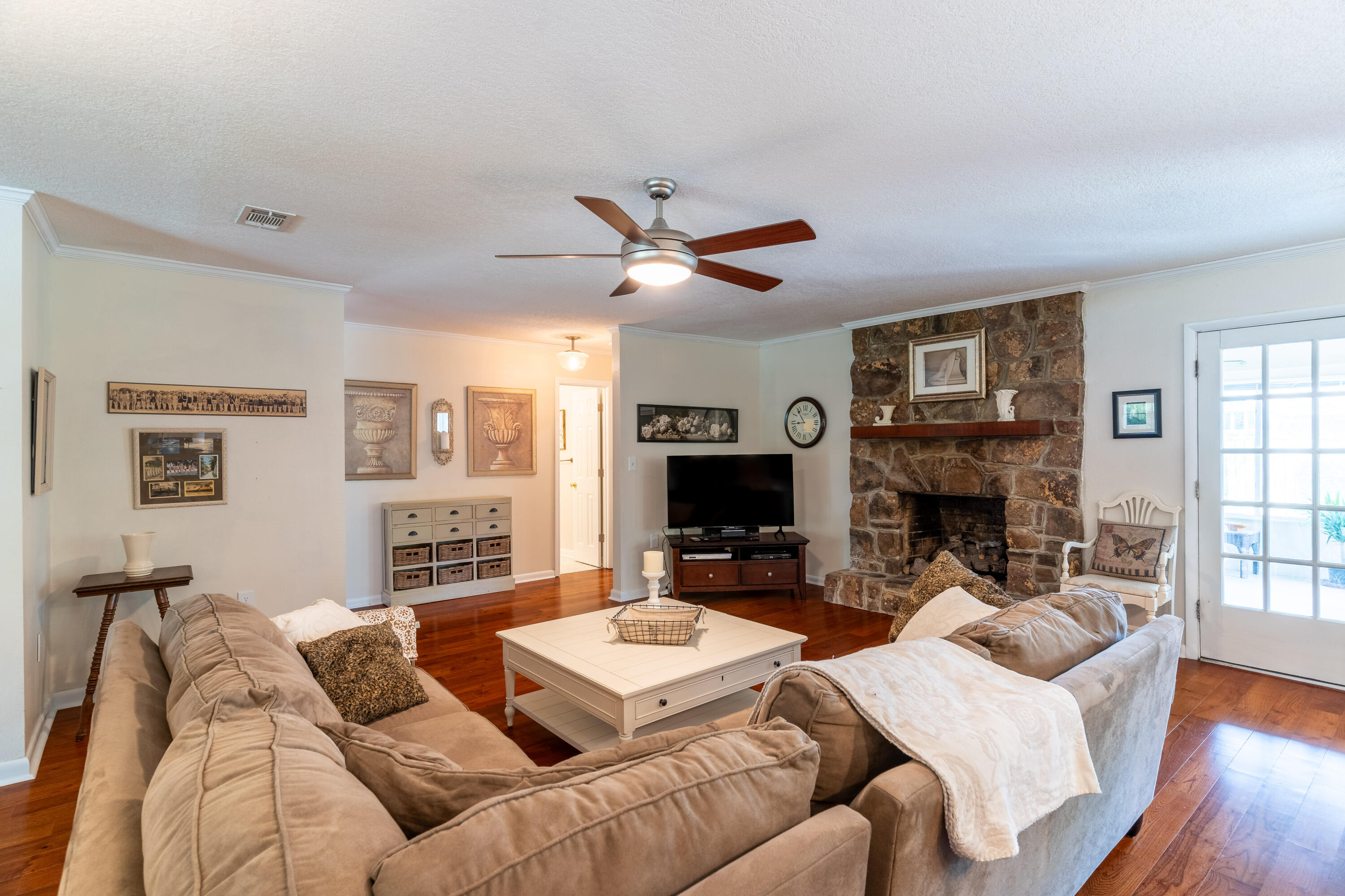 KENWOOD S/D 1ST ADDN - Residential