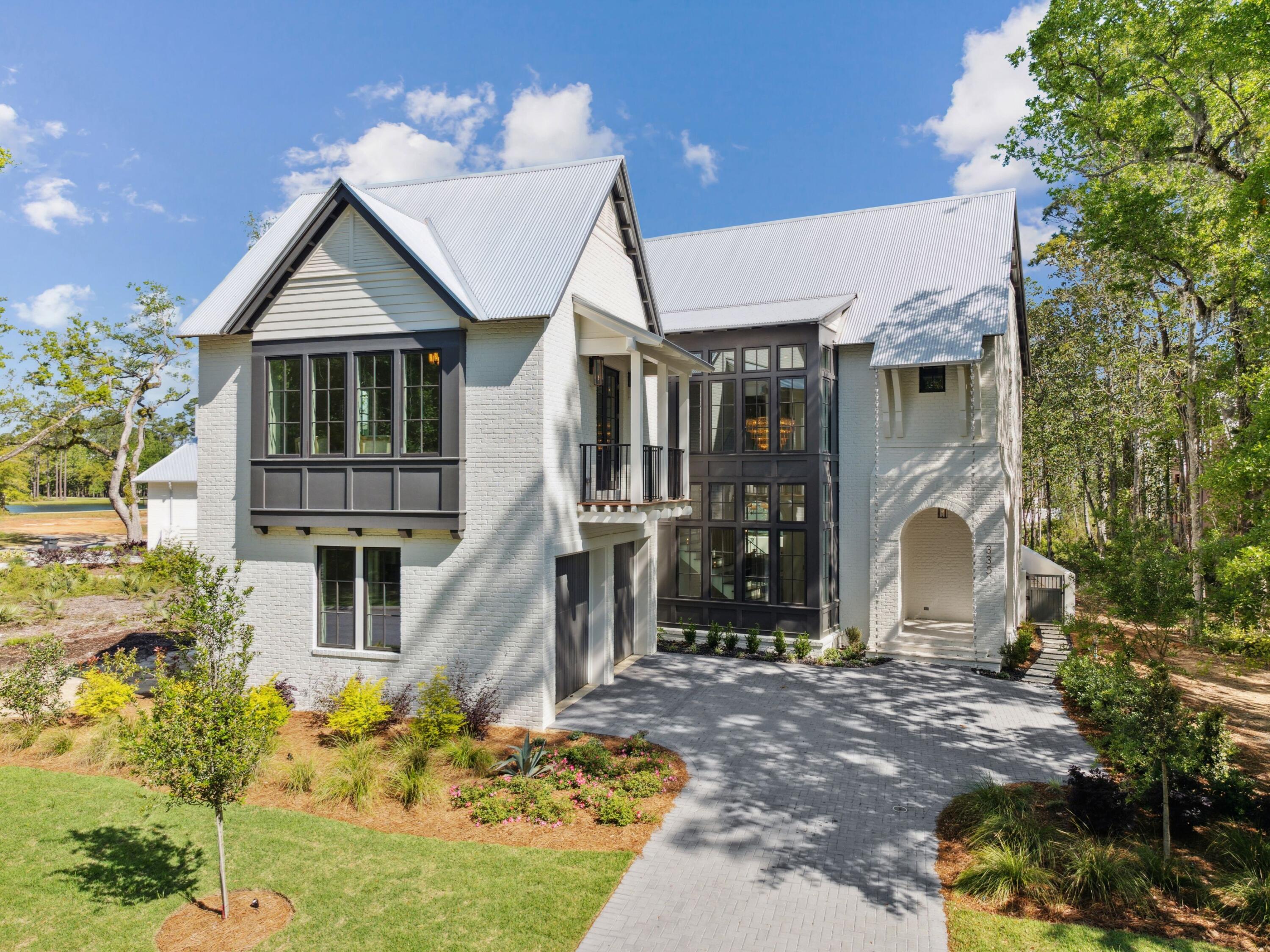 CHURCHILL OAKS - Residential