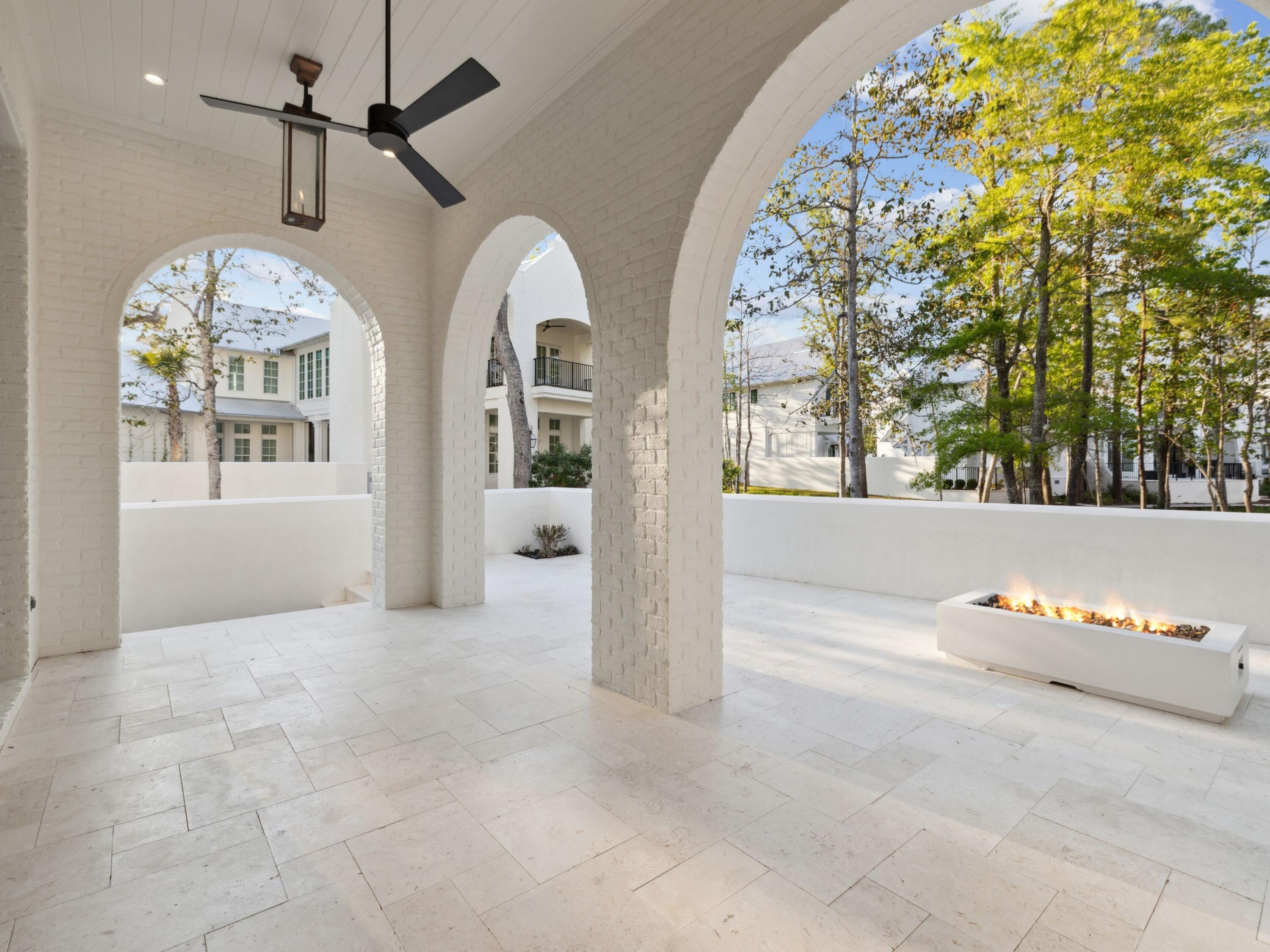 CHURCHILL OAKS - Residential