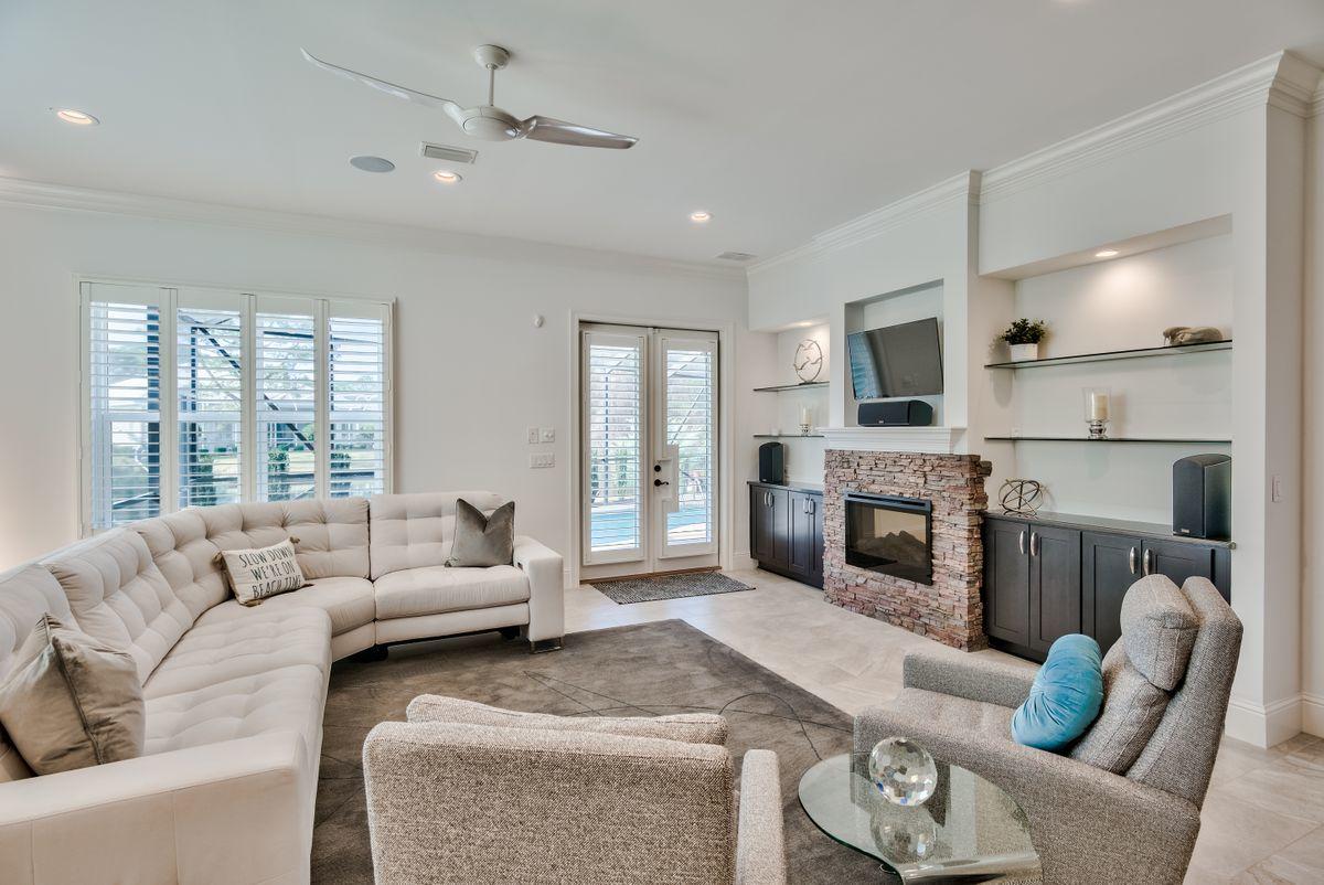 EMERALD BAY PH 1A - Residential
