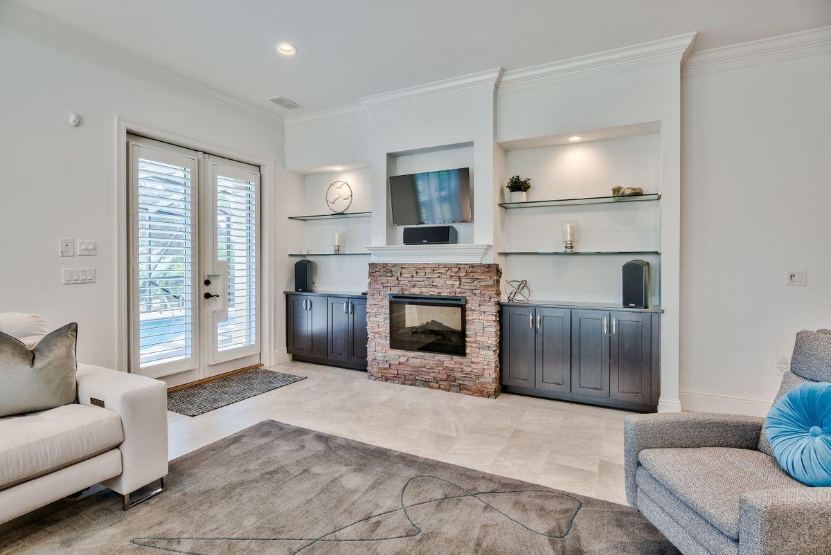 EMERALD BAY PH 1A - Residential