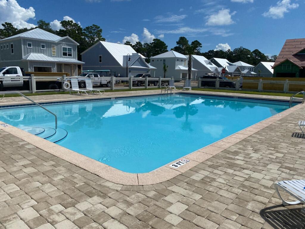 Daxton on the Bay - Residential