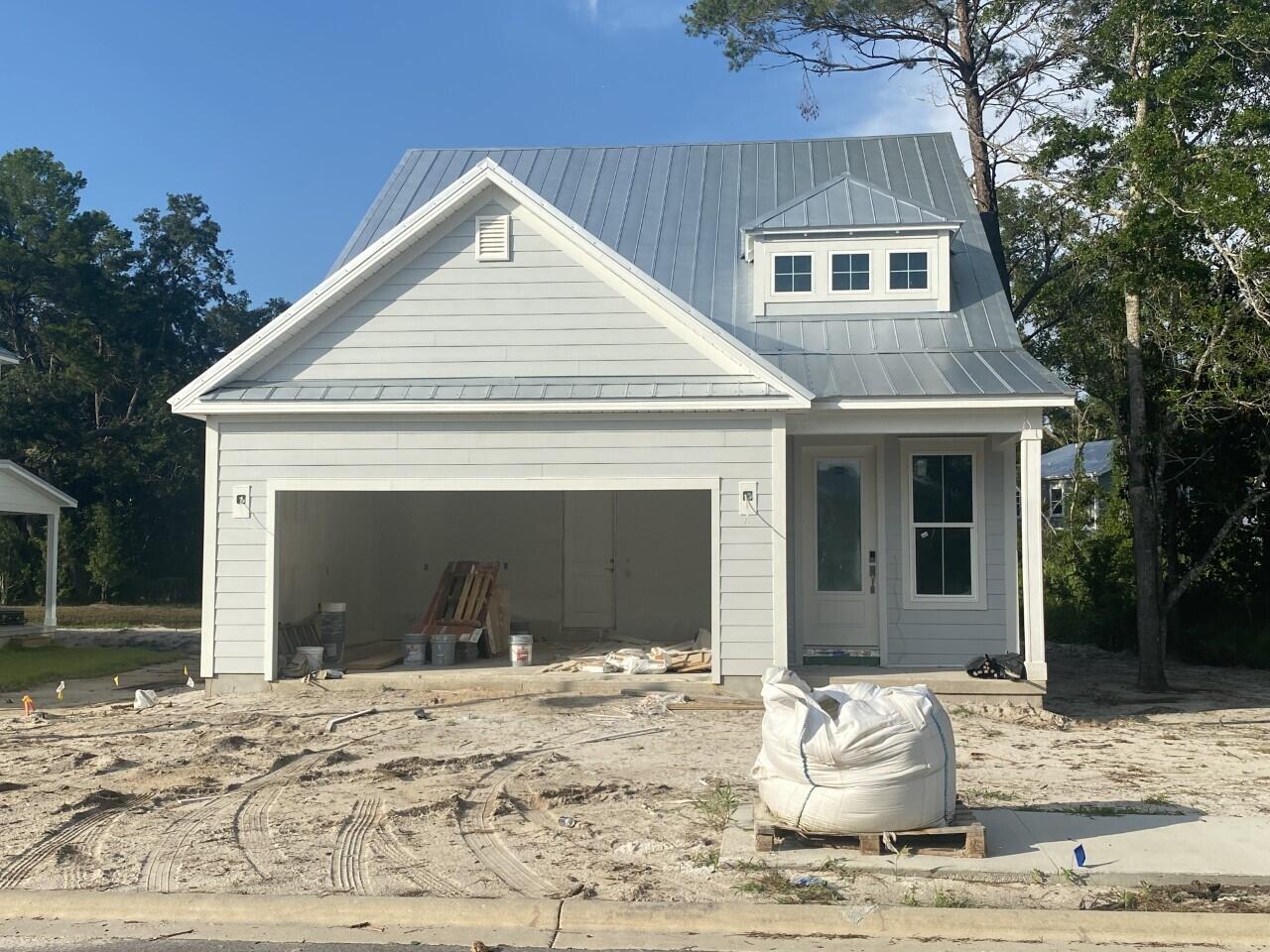 Daxton on the Bay - Residential