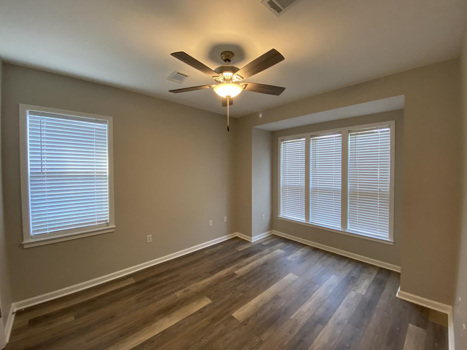 TOWN OF SANTA ROSA - Residential Lease