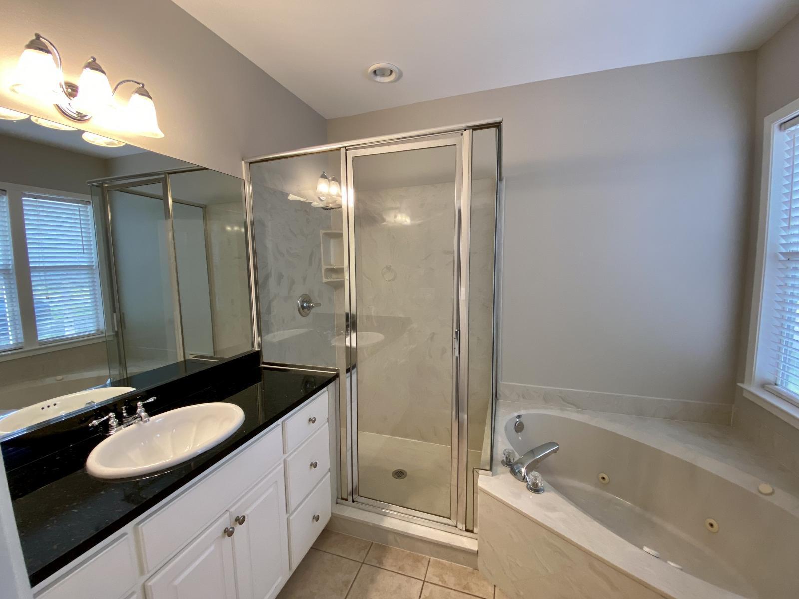 TOWN OF SANTA ROSA - Residential Lease