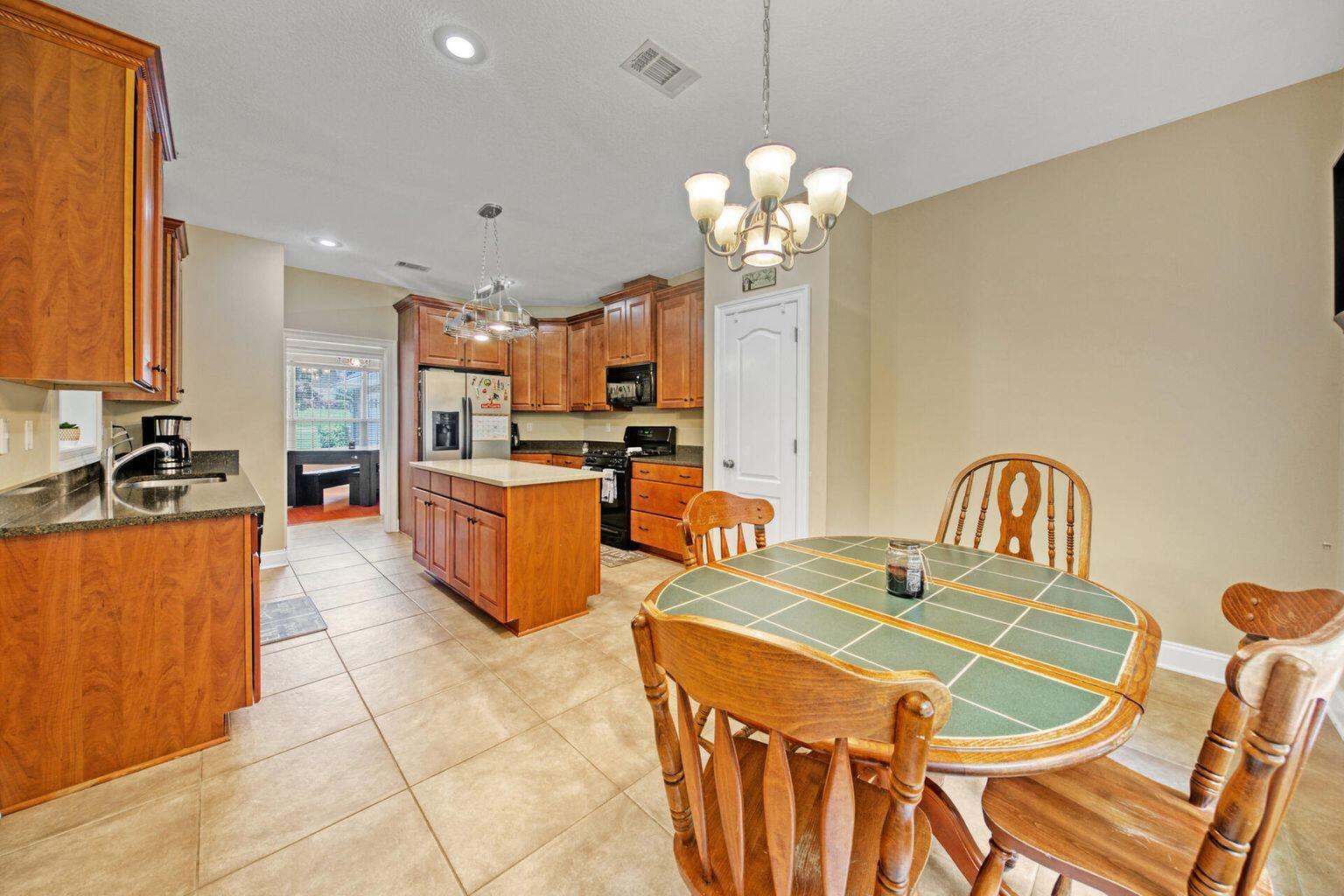 JUNIPER CREEK ESTATES - Residential Lease