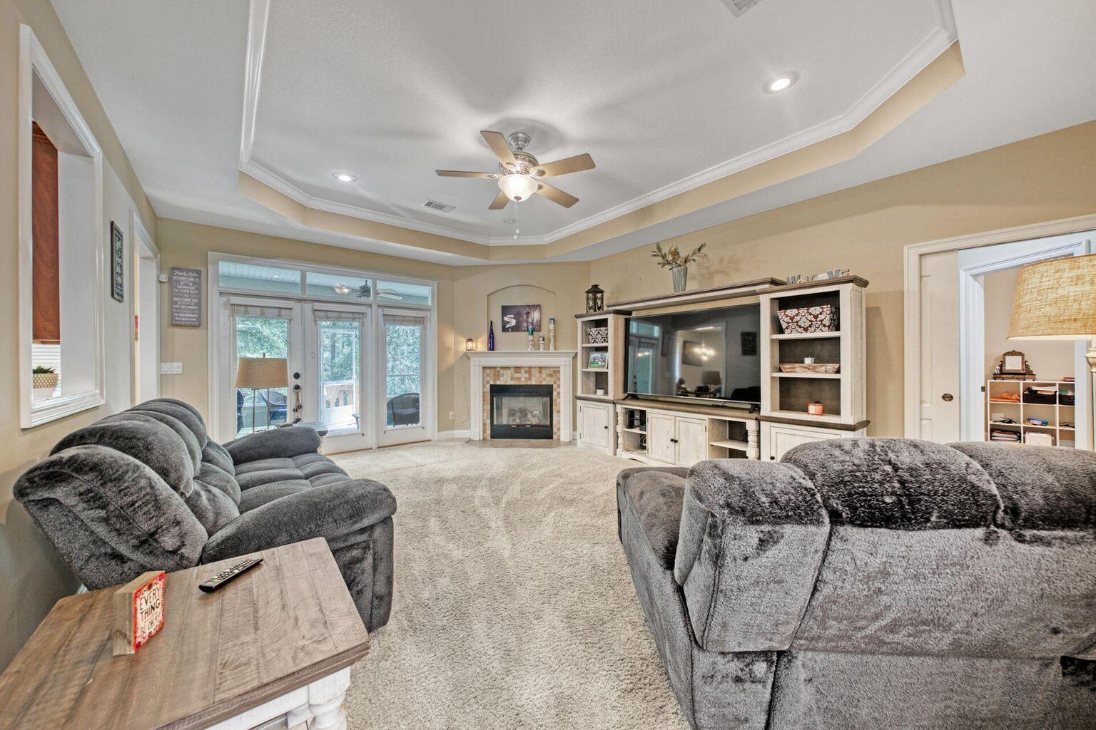 JUNIPER CREEK ESTATES - Residential Lease