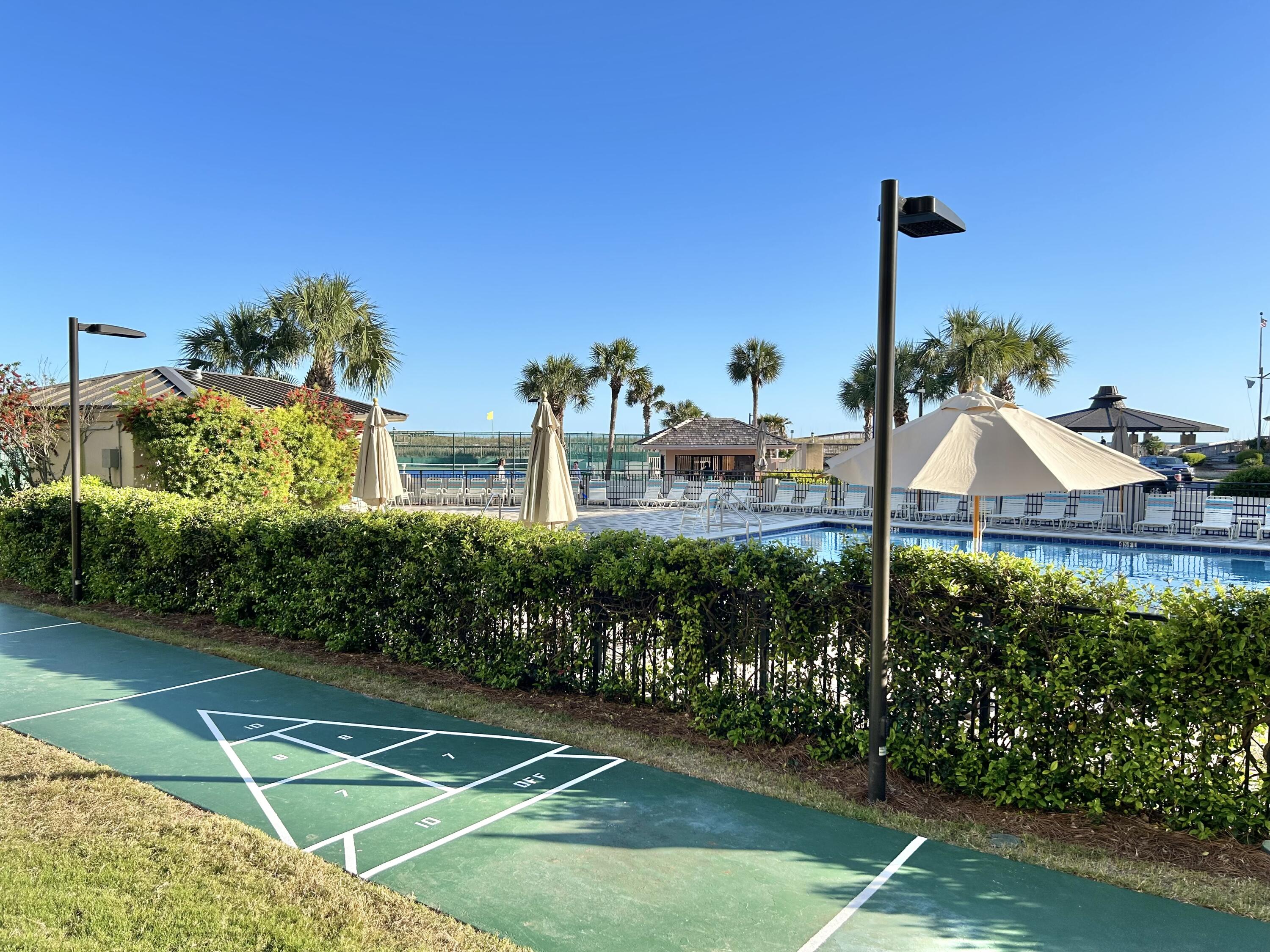 ISLANDER CONDO PH 1 - Residential