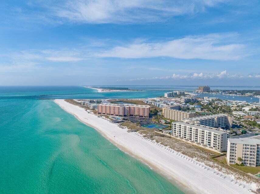 ISLANDER CONDO PH 1 - Residential