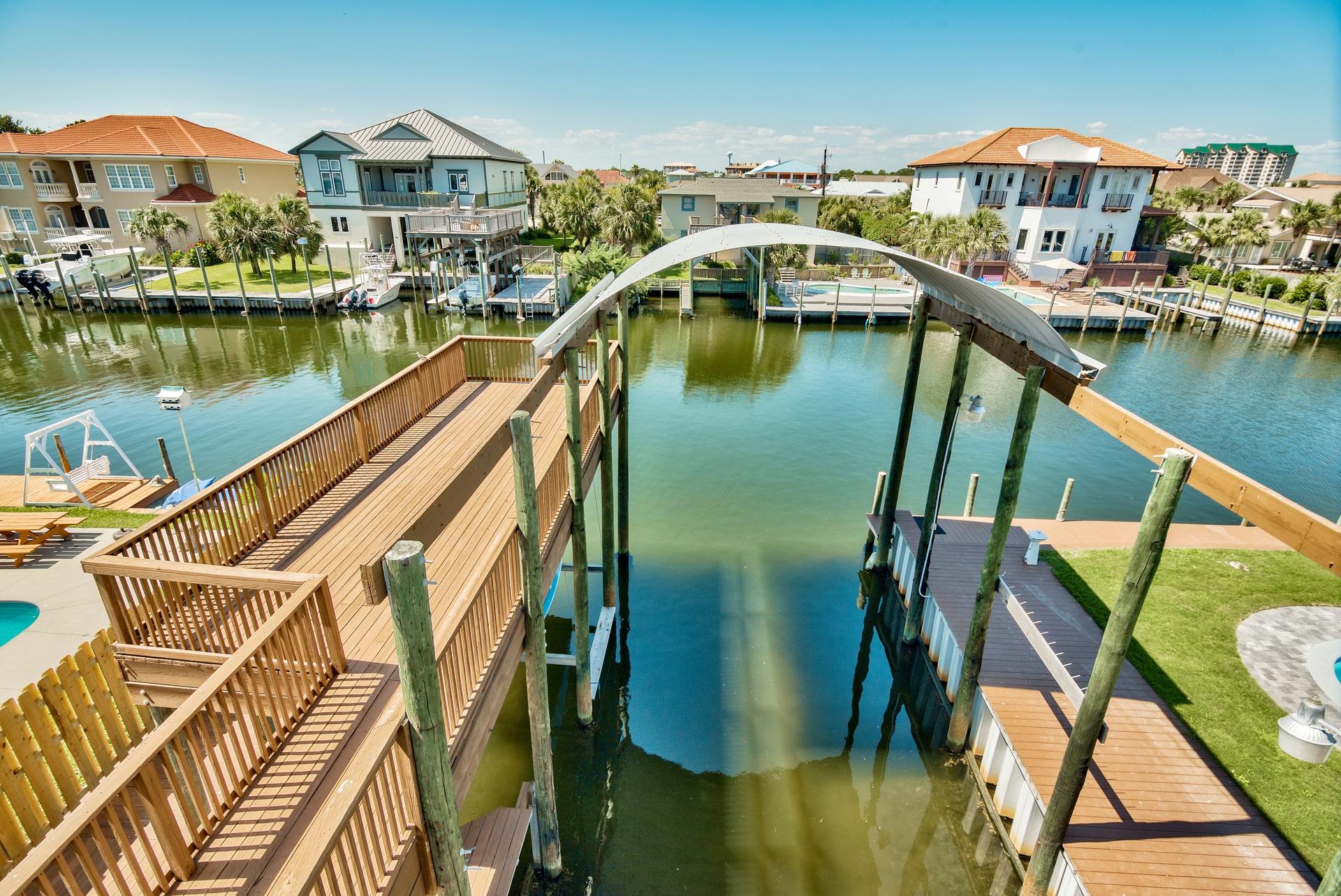 HOLIDAY ISLE - Residential