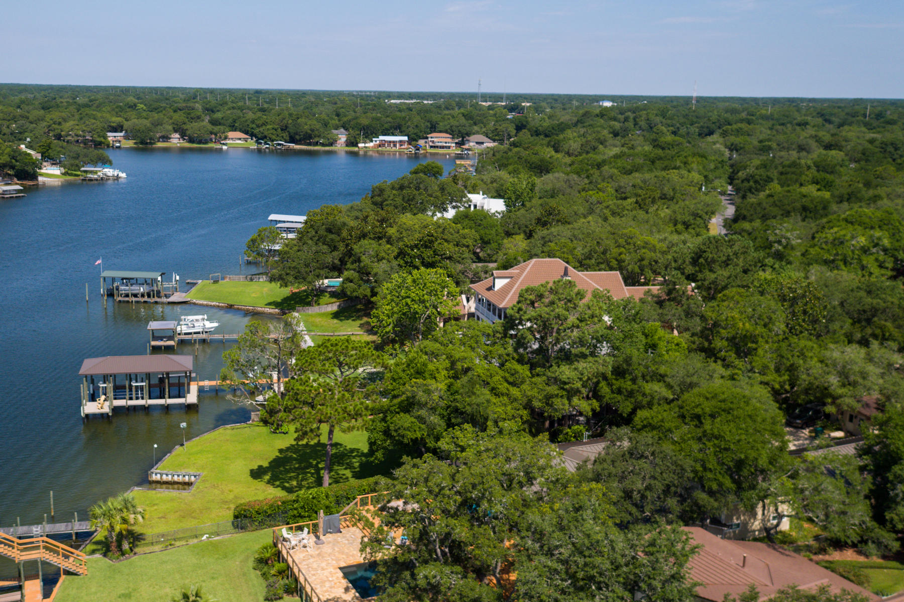 BAYOU VISTA - Residential
