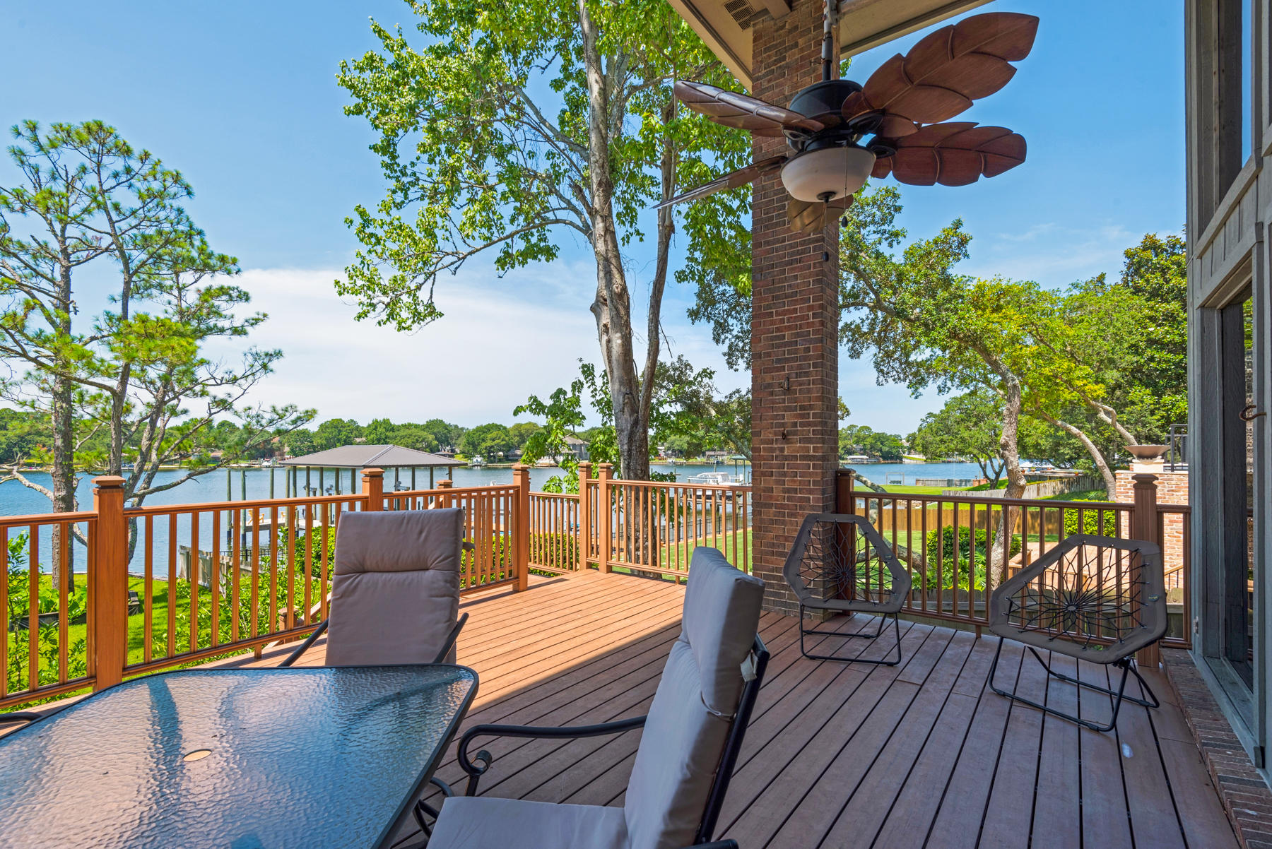 BAYOU VISTA - Residential