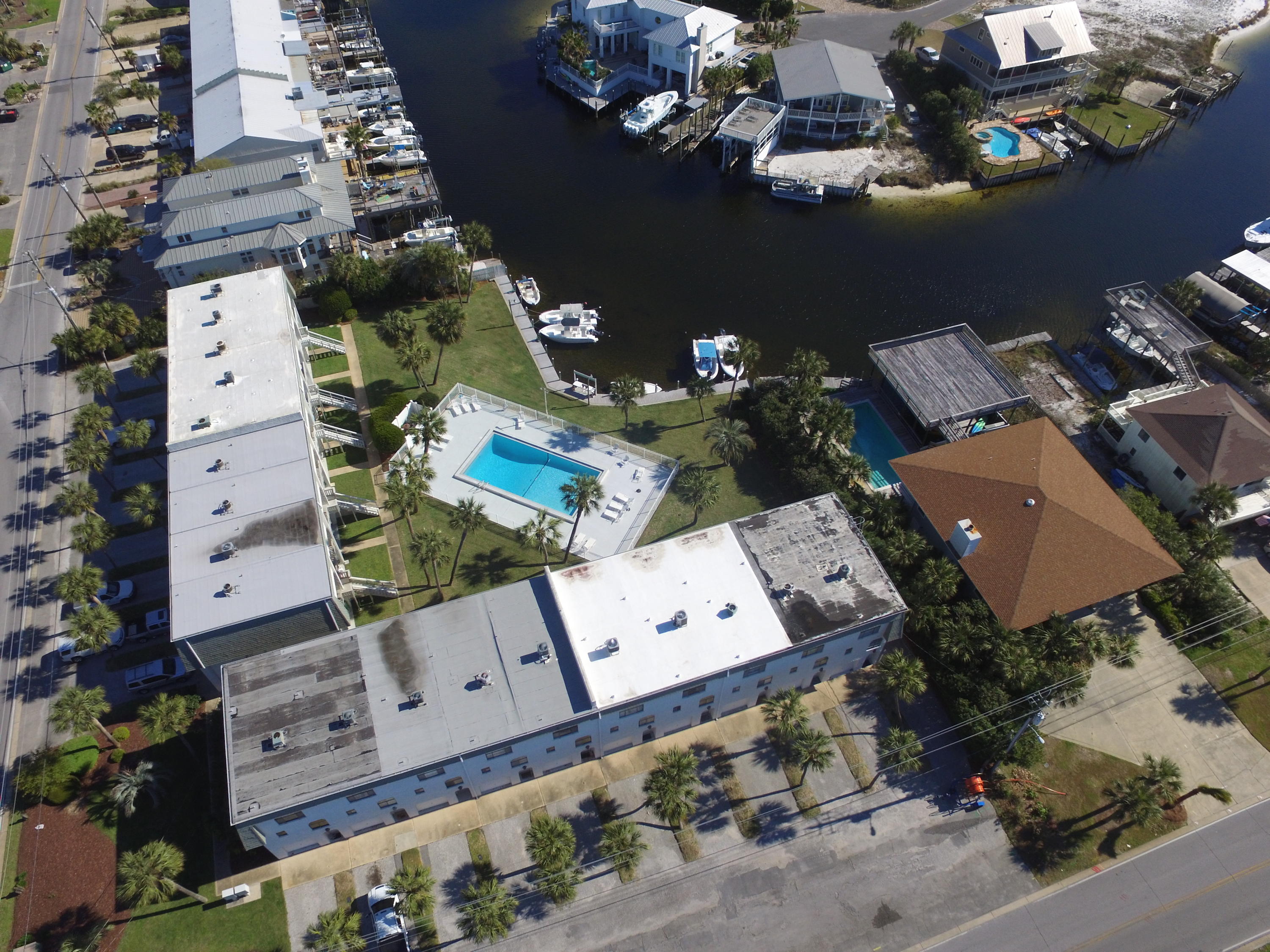 ISLA BLANCA T/H - Residential