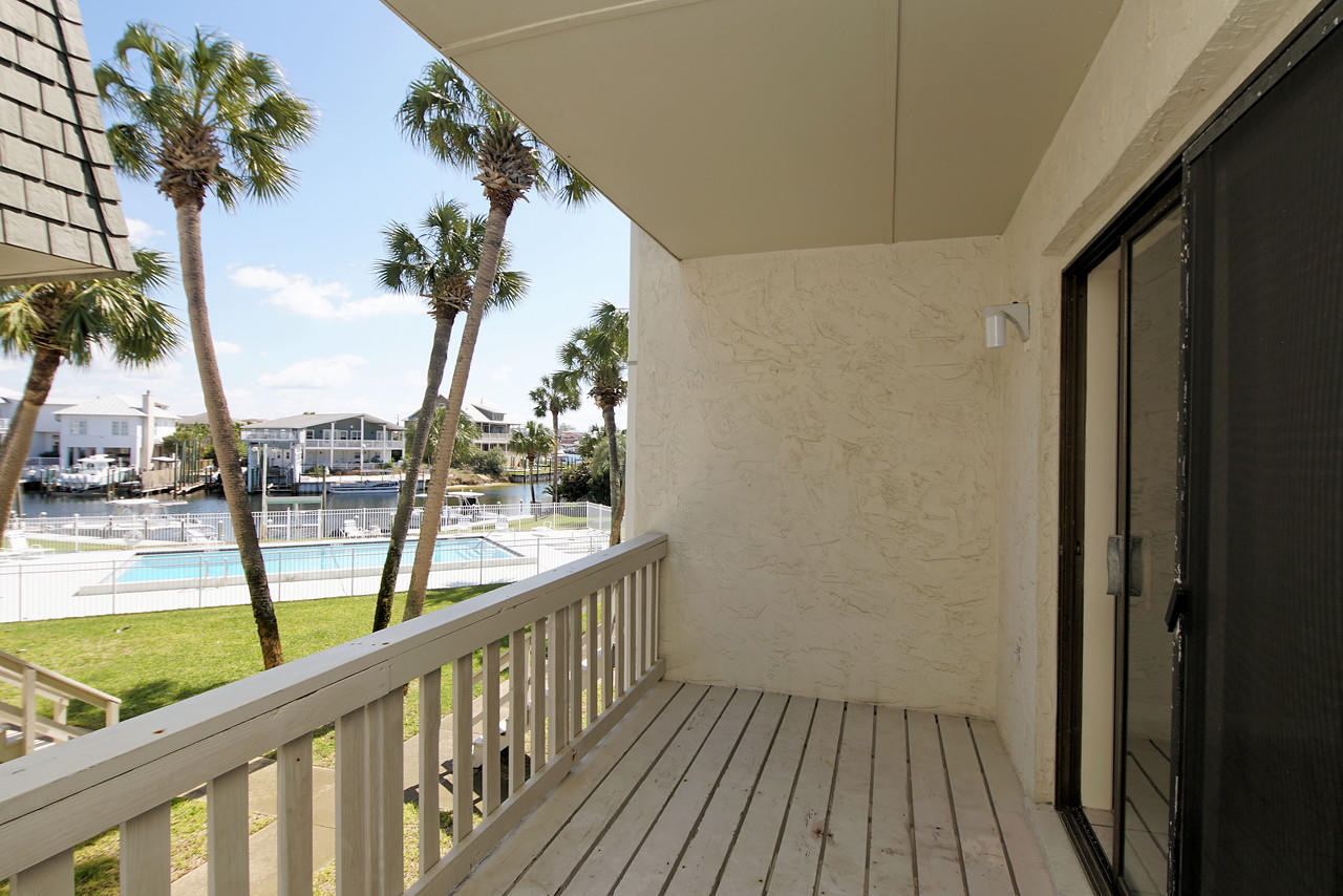 ISLA BLANCA T/H - Residential