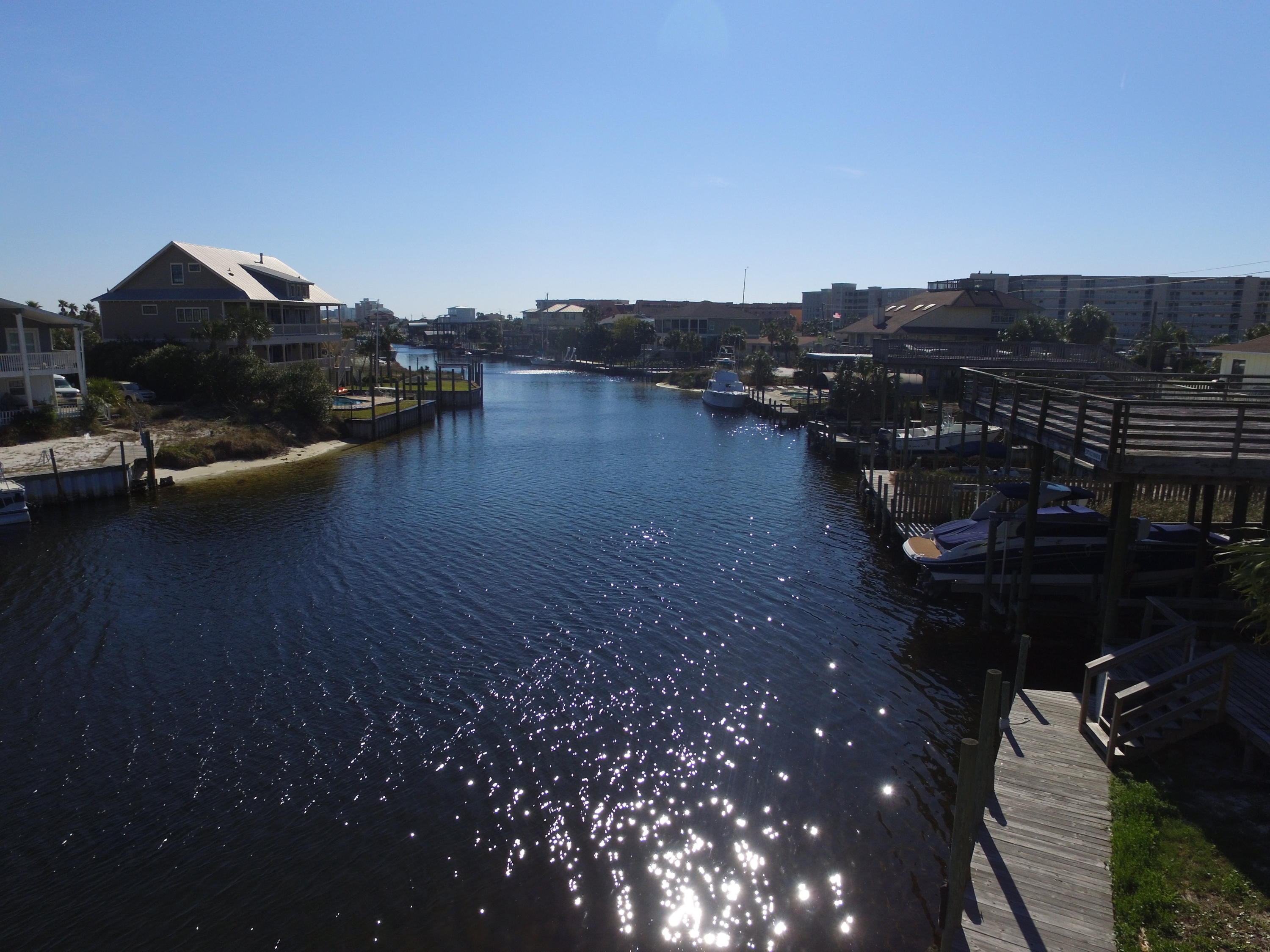 ISLA BLANCA T/H - Residential