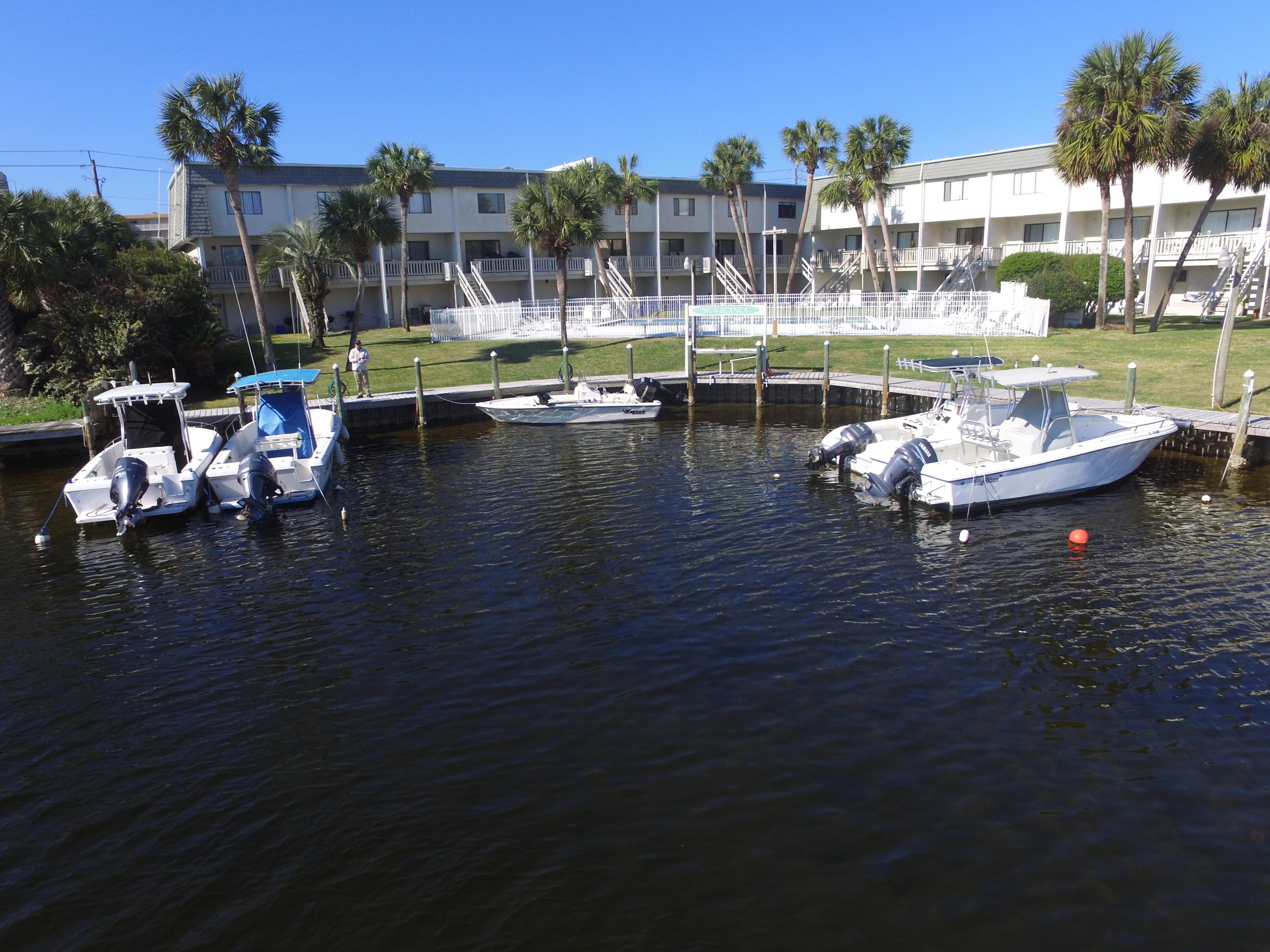 ISLA BLANCA T/H - Residential