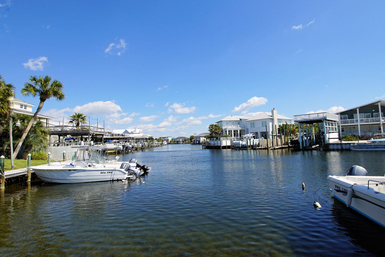 ISLA BLANCA T/H - Residential