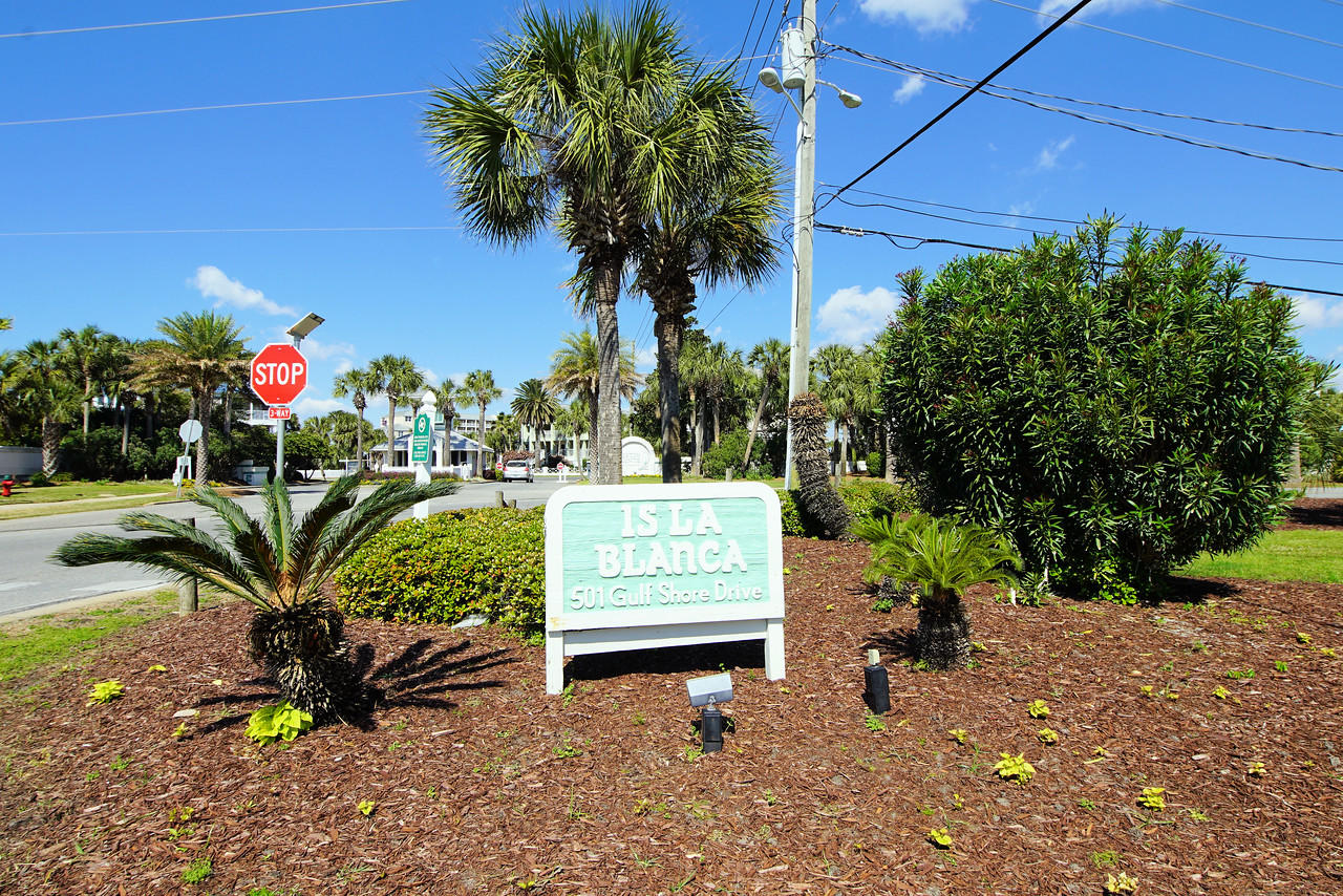 ISLA BLANCA T/H - Residential