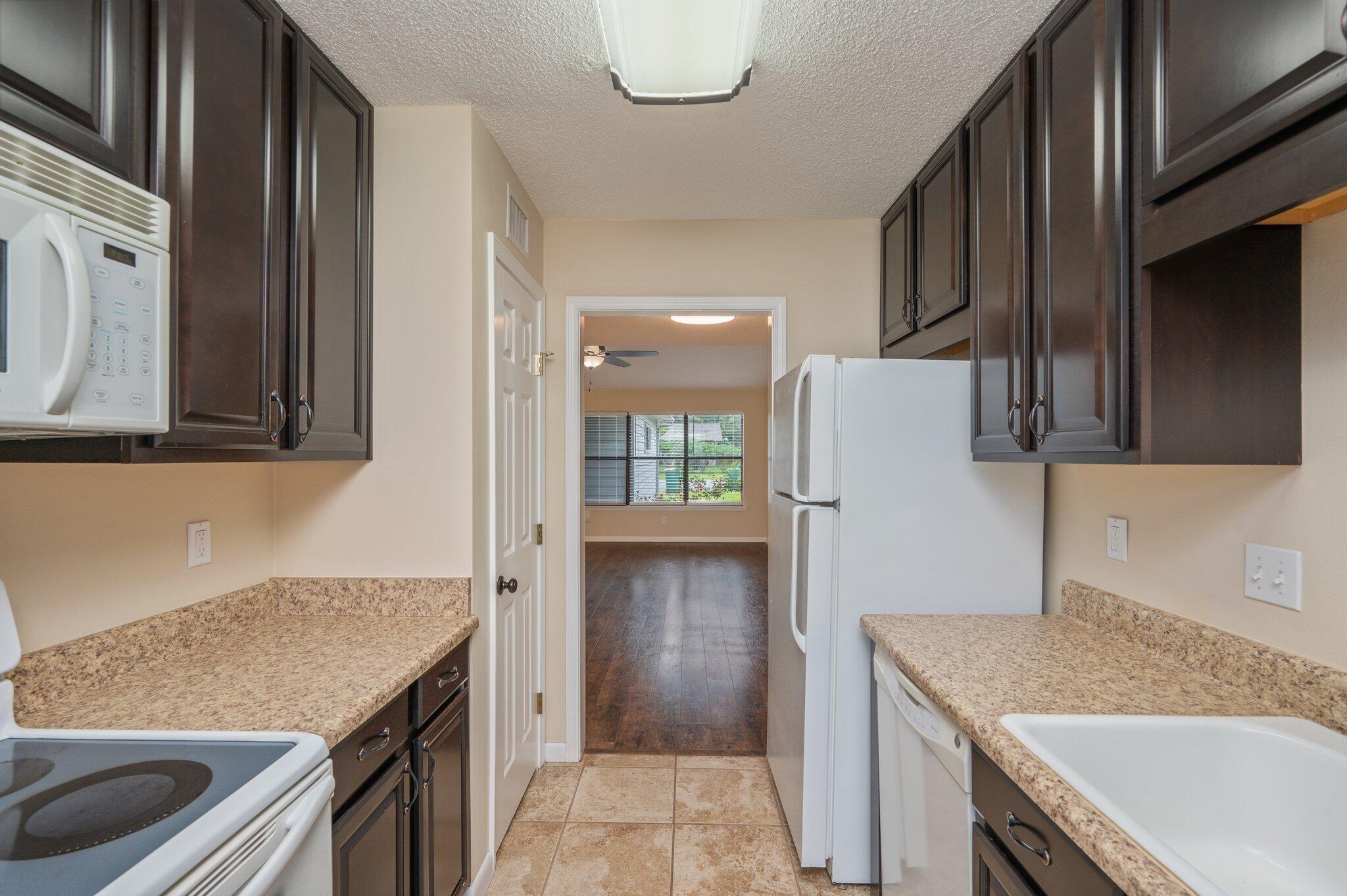 LONGLEAF HEIGHTS - Residential Lease
