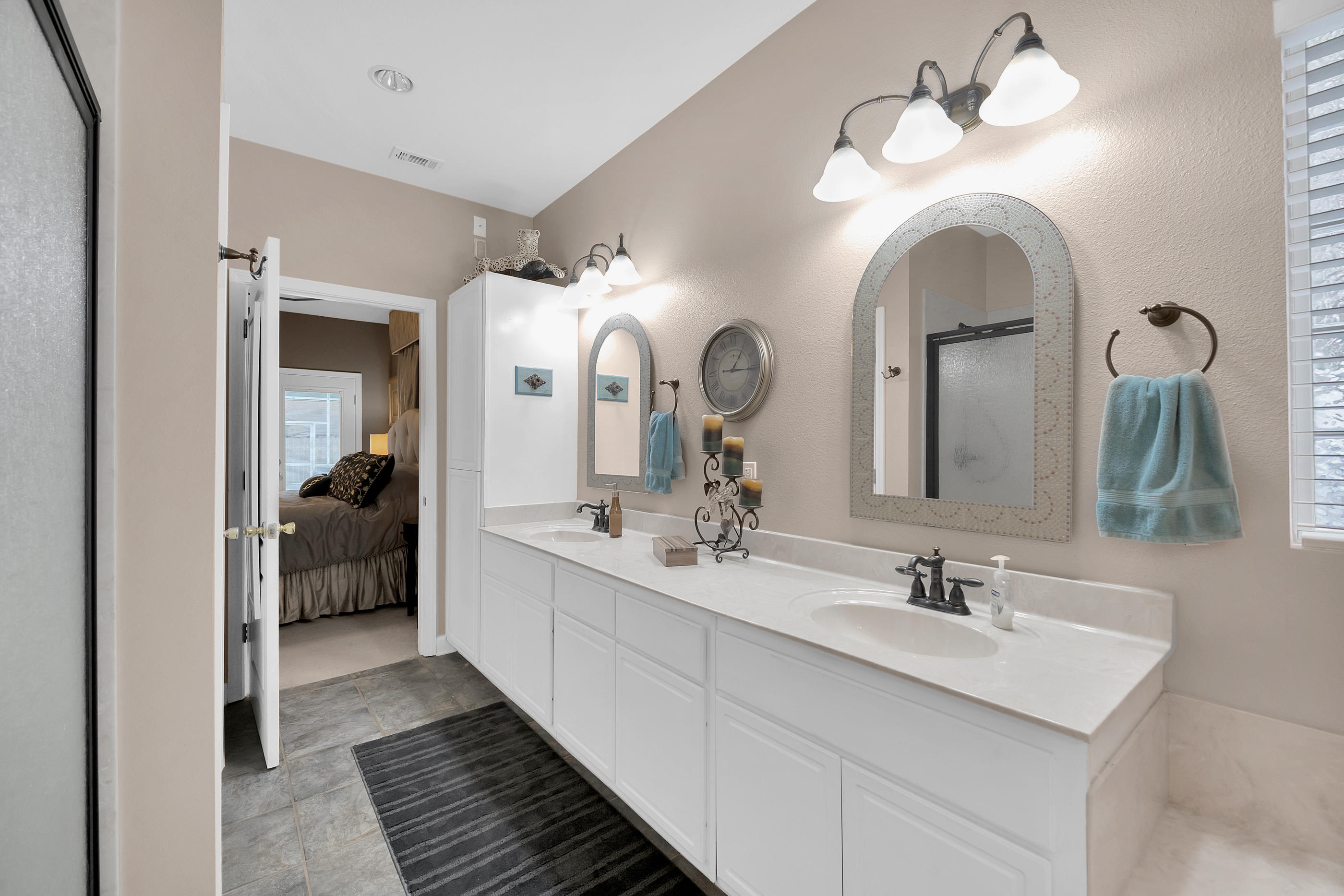 COUNTRY CLUB ESTATES 1ST ADDN - Residential