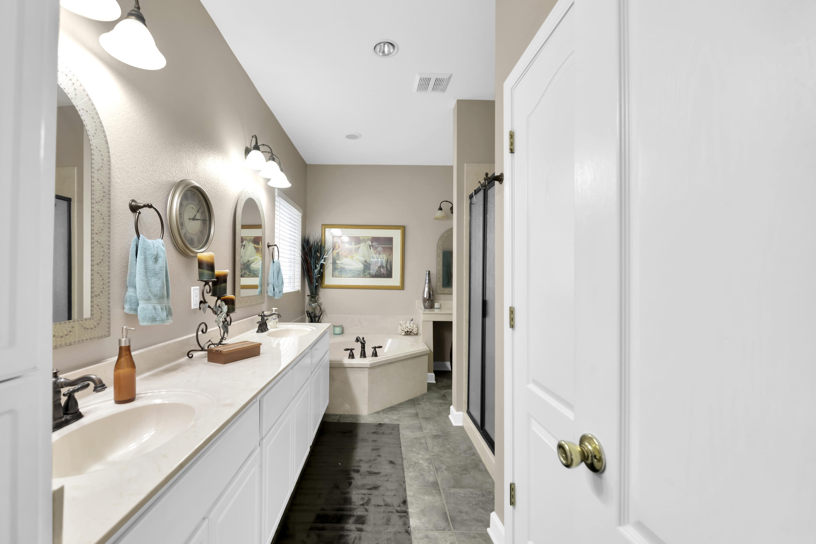 COUNTRY CLUB ESTATES 1ST ADDN - Residential